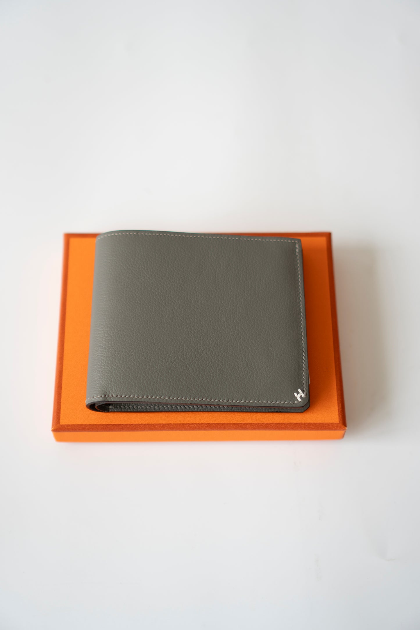 Men's Compact Wallet – Gris Meyer Evercolor Leather