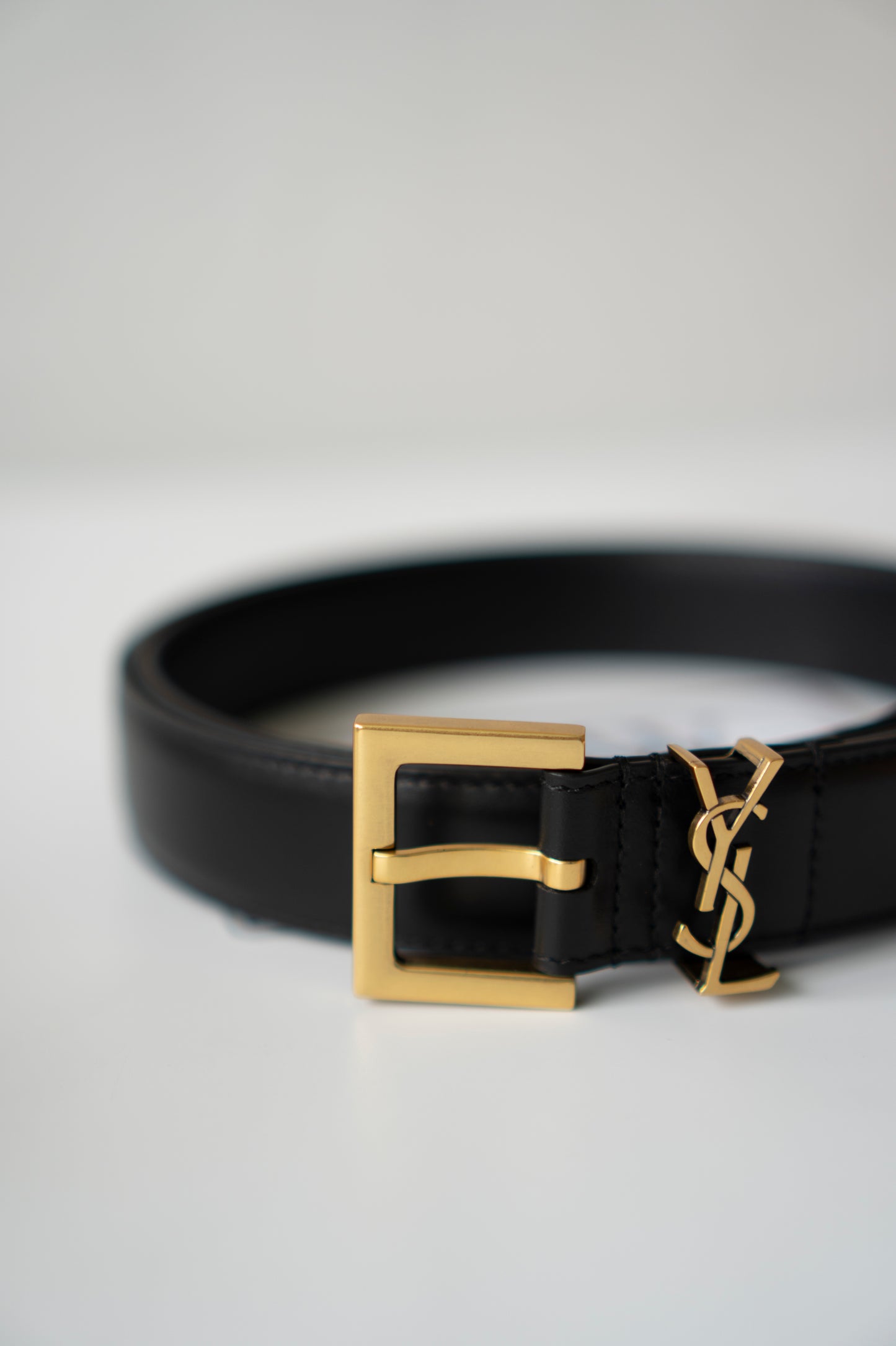 Cassandre Leather Belt – Black with Gold-Tone Buckle