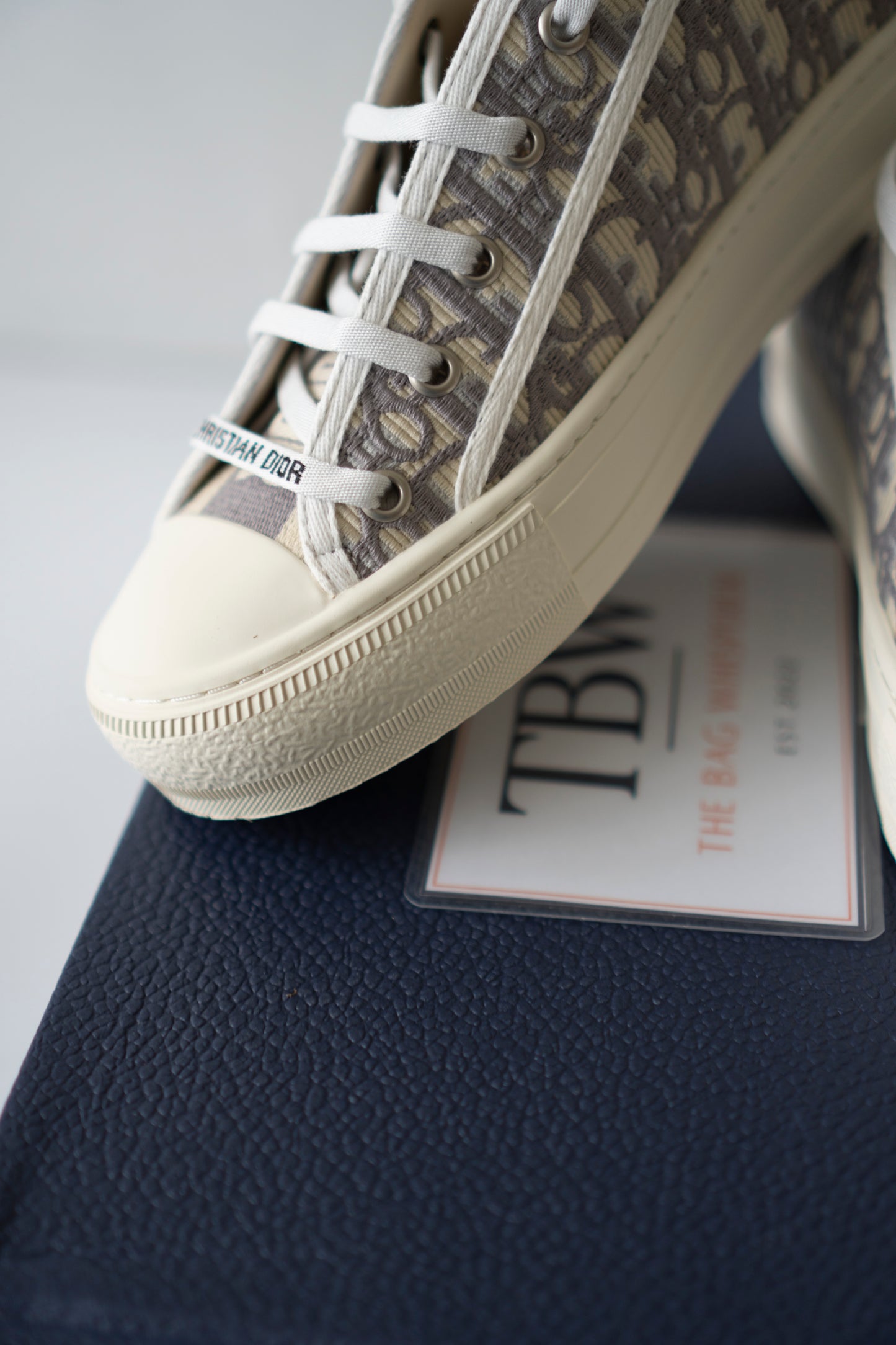 Embroidered Canvas Low-Top Sneakers – Stone Gray