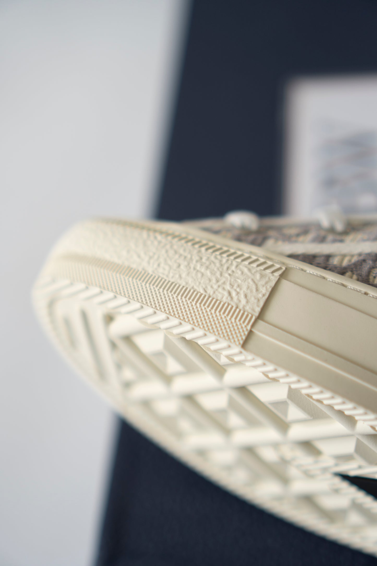 Embroidered Canvas Low-Top Sneakers – Stone Gray