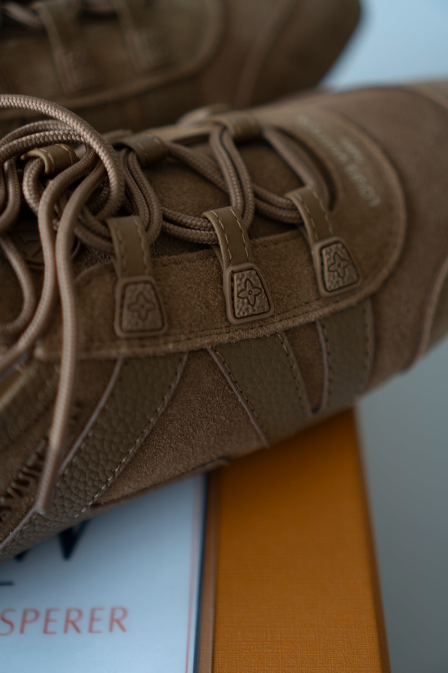 Sneakerina – Cognac Suede