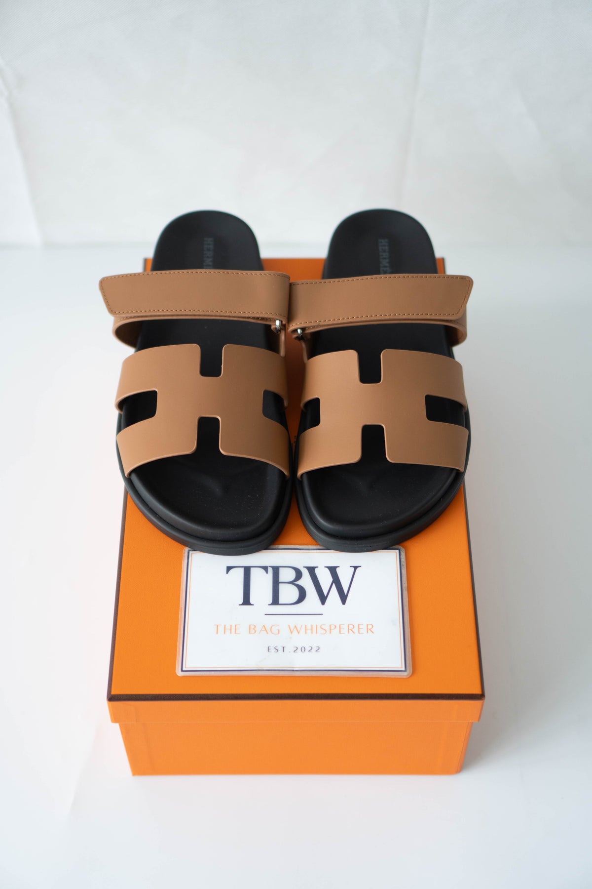 Chypre Sandals – Gold Calfskin & Black Rubber Sole