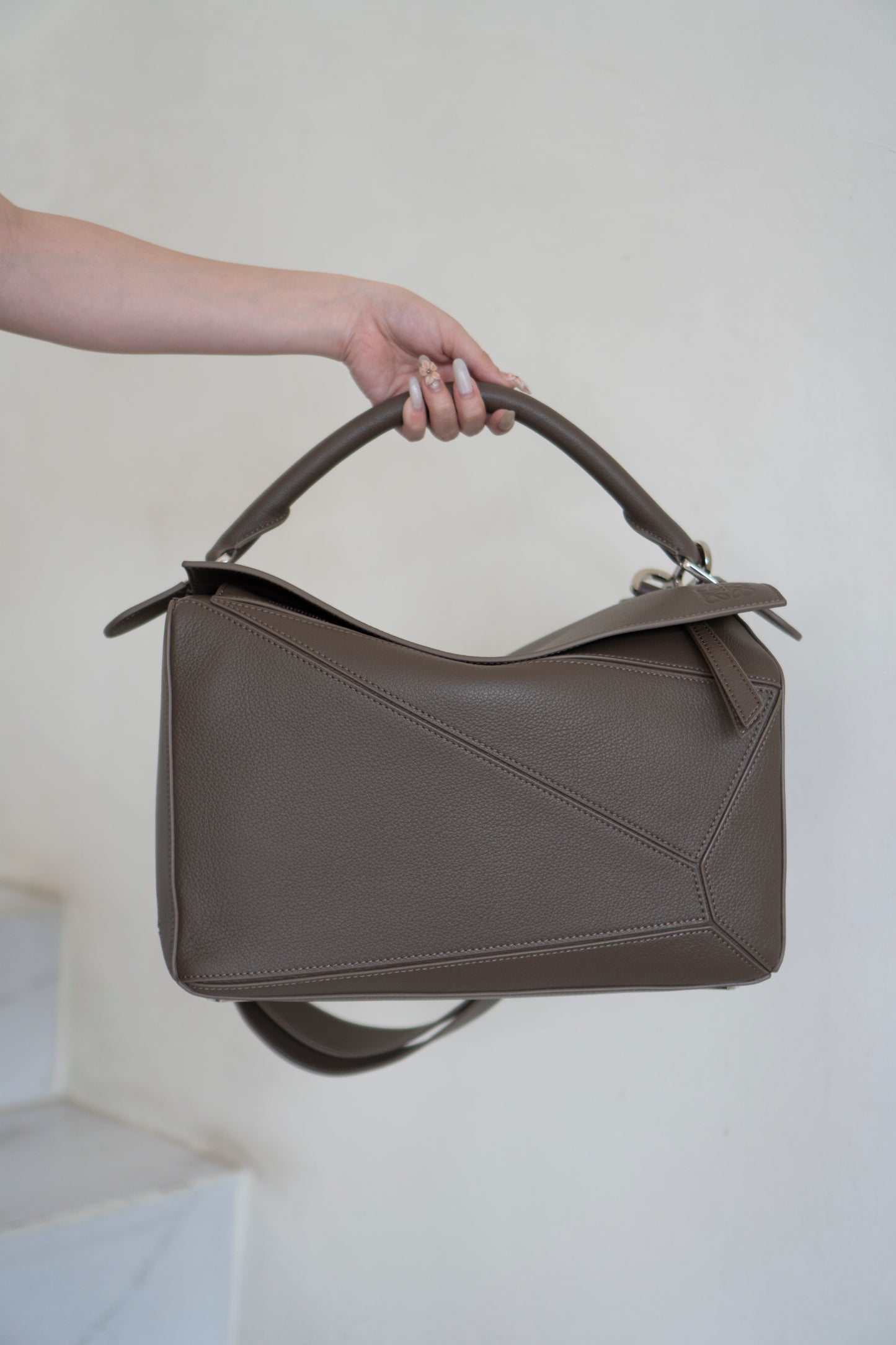 Puzzle Large – Taupe Gray Grained Leather
