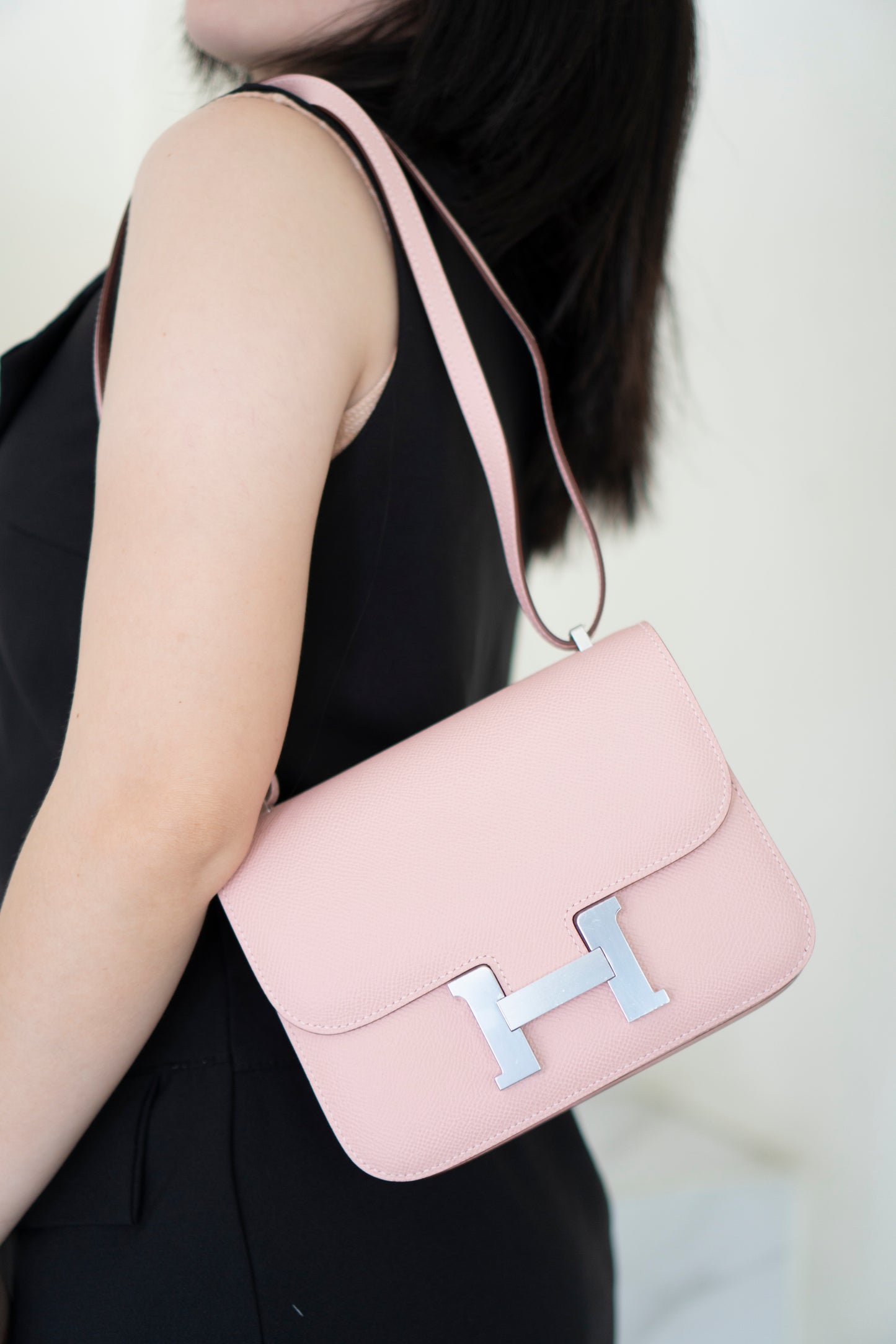 Constanc 18 – Rose Sakura Epsom Leather with Palladium Hardware
