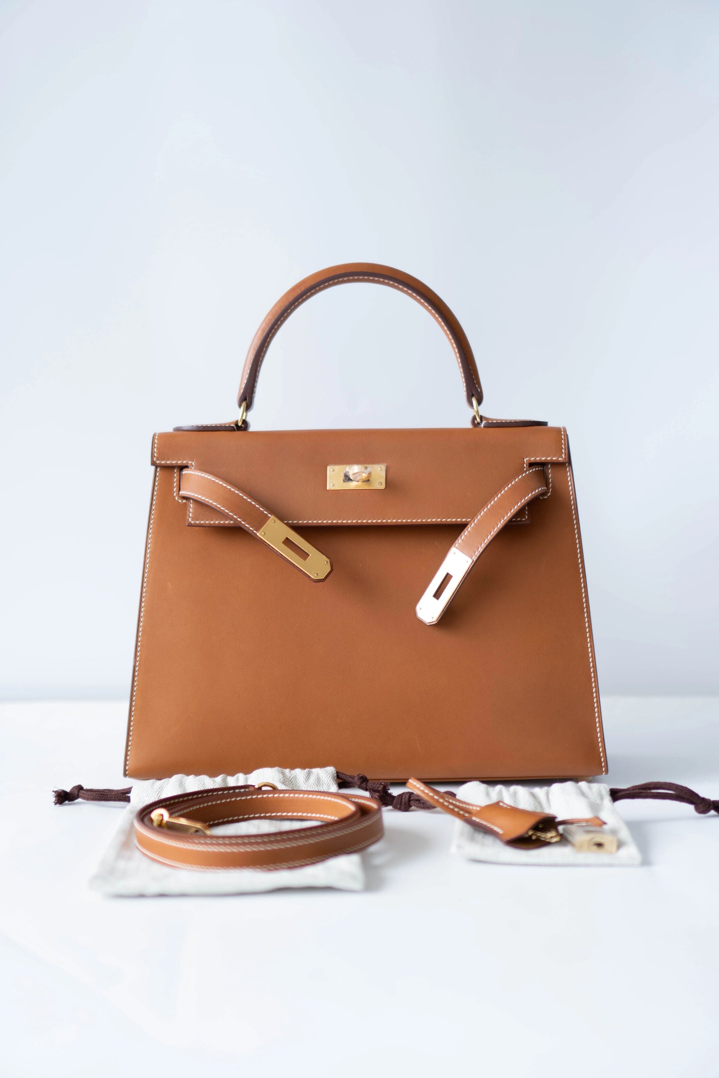 KL 28 Sellier in Barenia Leather with Gold Hardware