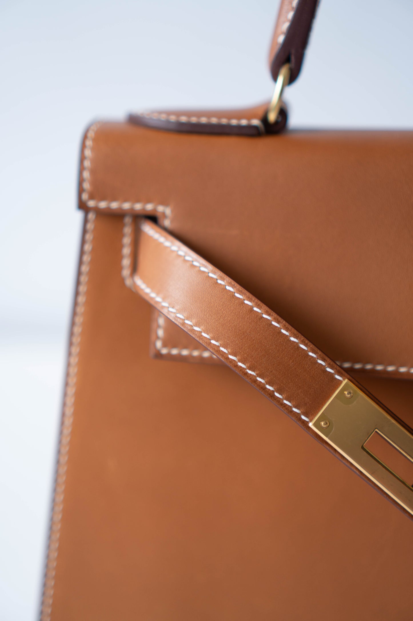 KL 28 Sellier in Barenia Leather with Gold Hardware
