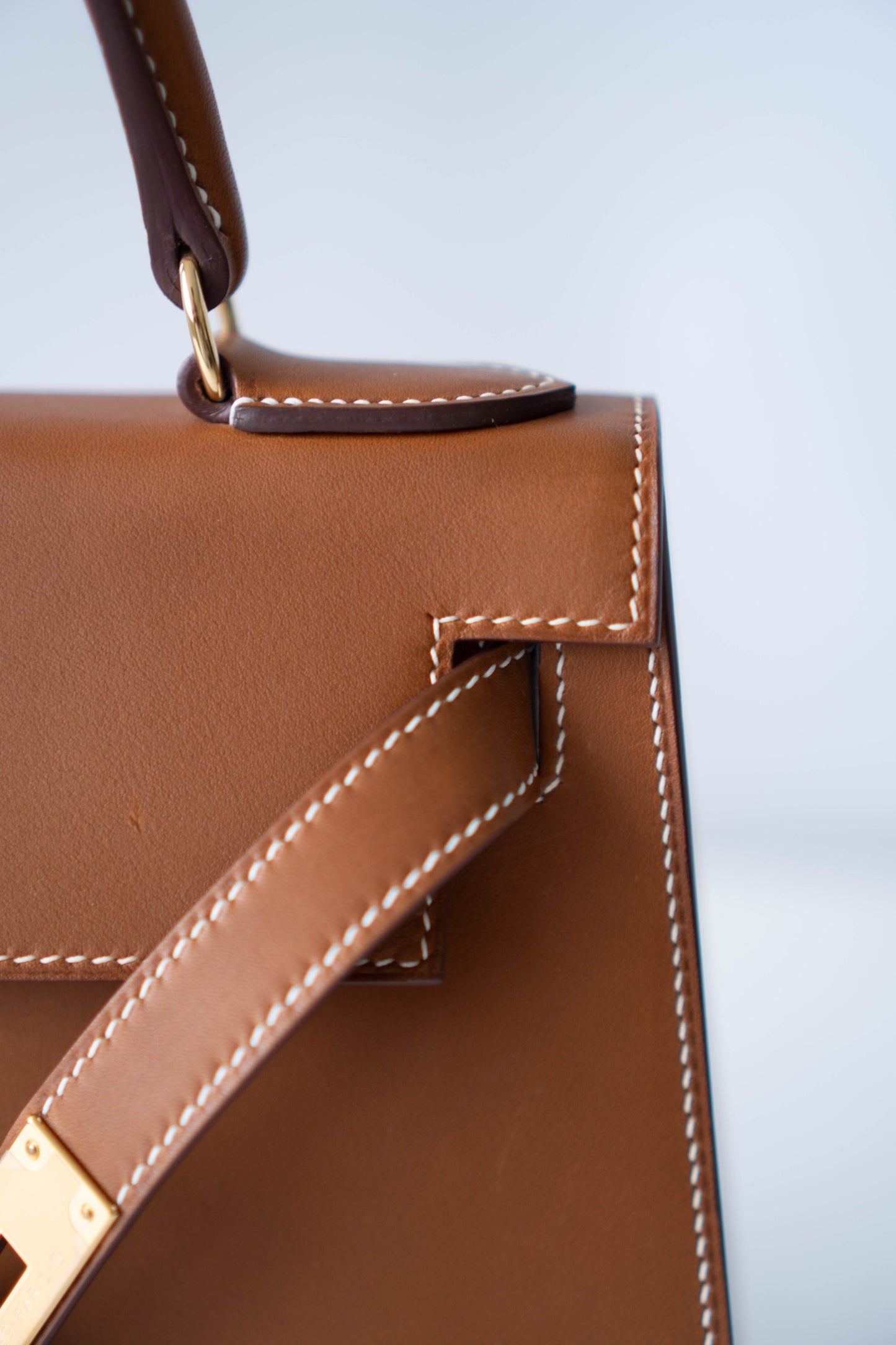 KL 28 Sellier in Barenia Leather with Gold Hardware