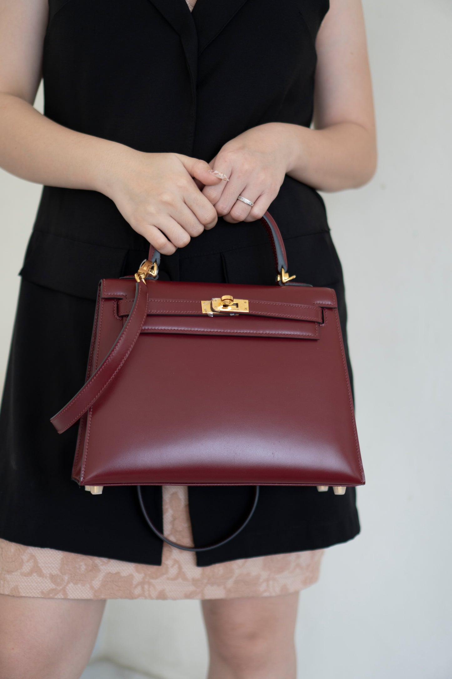 KL 25 – Rouge H Box Leather with Gold Hardware