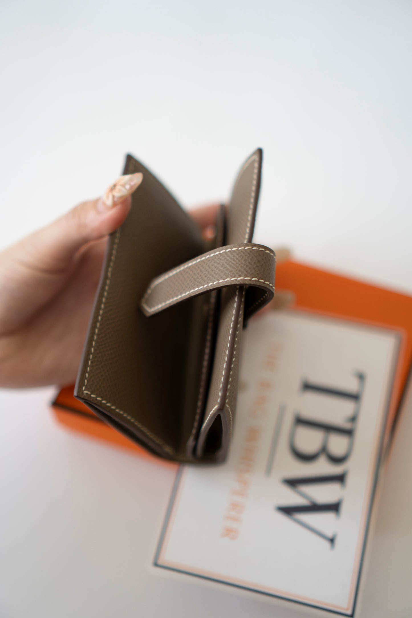 Bearn Card Wallet – Etoupe Epsom Leather with Palladium Hardware