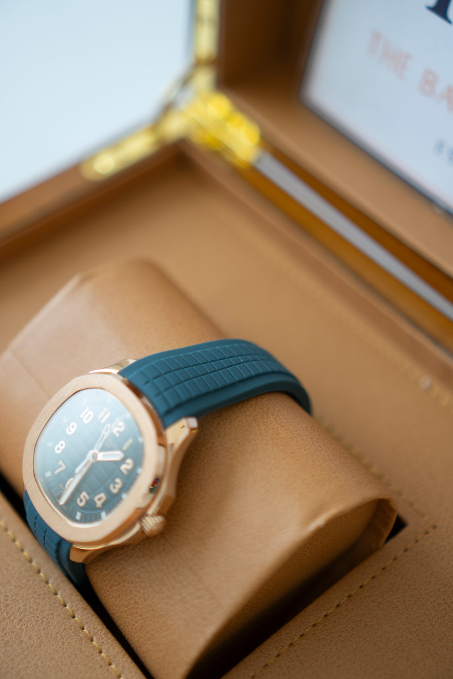 Aquanaut Travel Time 5269R – Rose Gold with Blue-Gray Dial