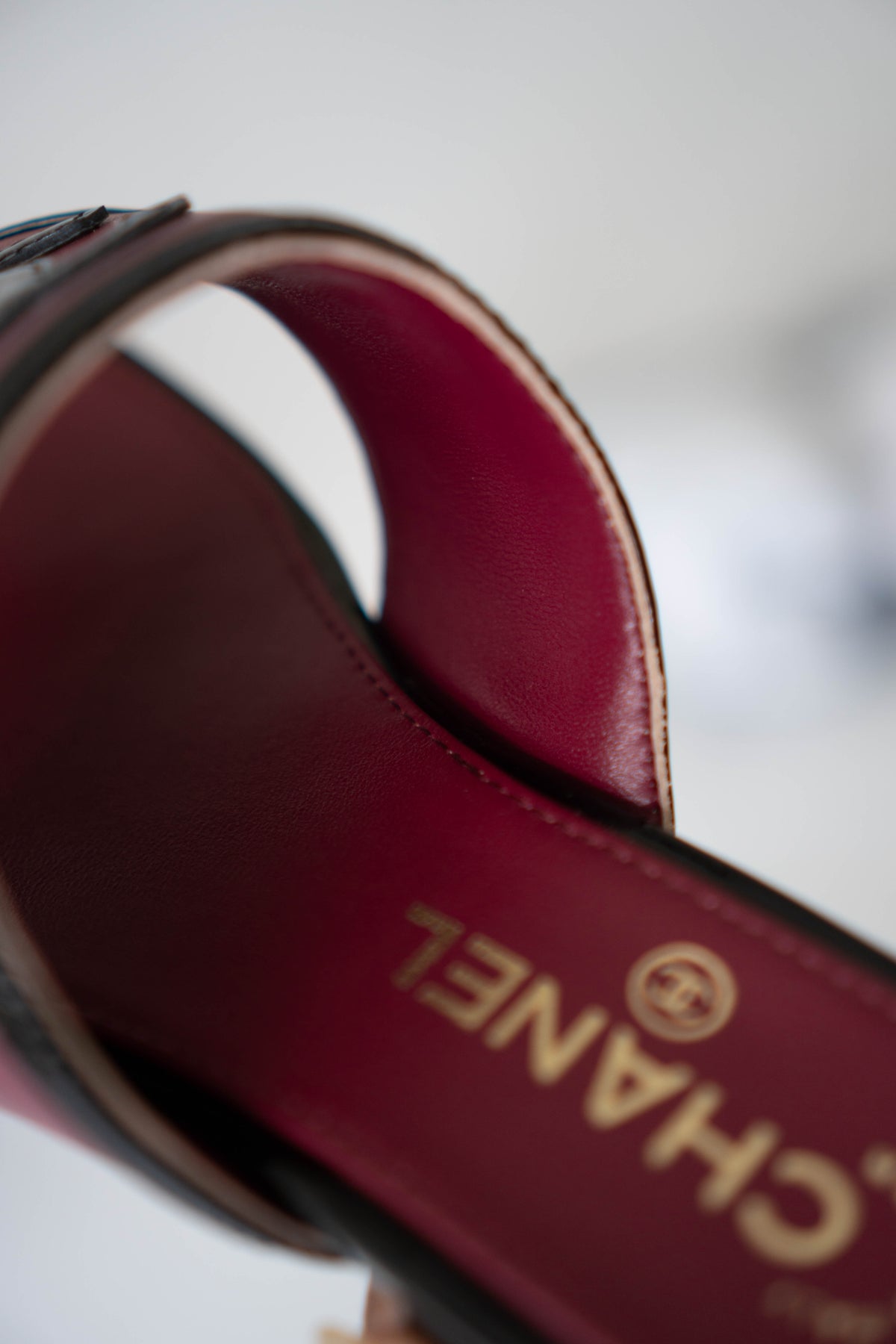 CC Thong Sandals – Burgundy Calfskin & Black Patent Leather