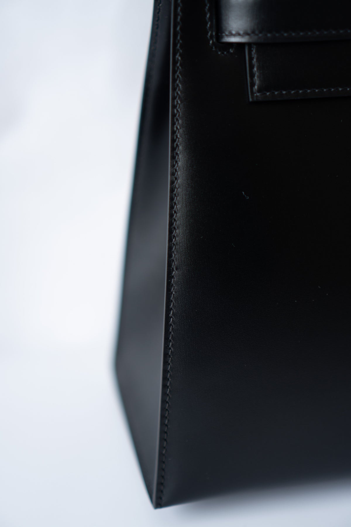 KL 28 – Black Box Leather with Palladium Hardware