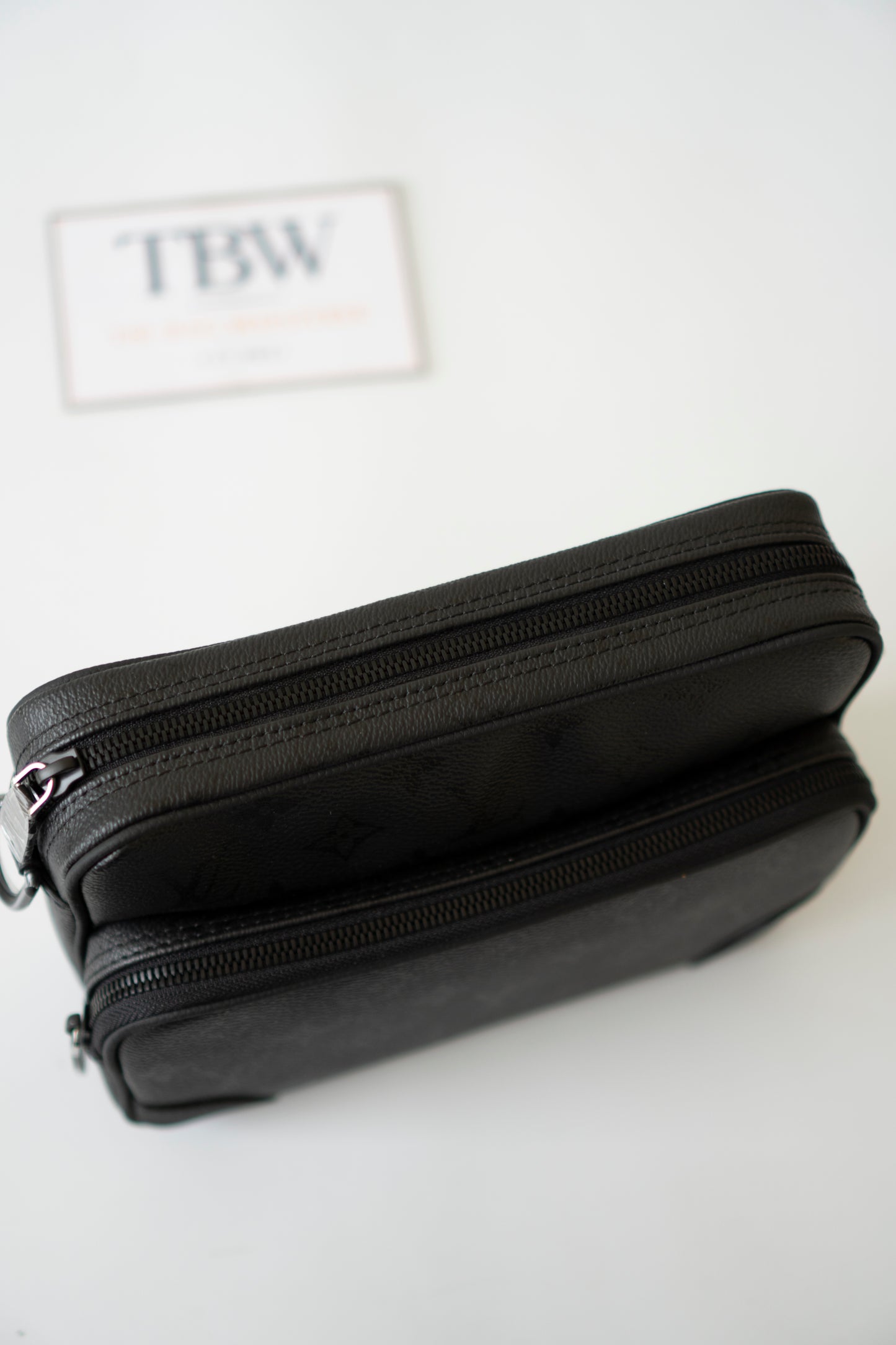 Nil Messenger Bag – Monogram Midnight Canvas