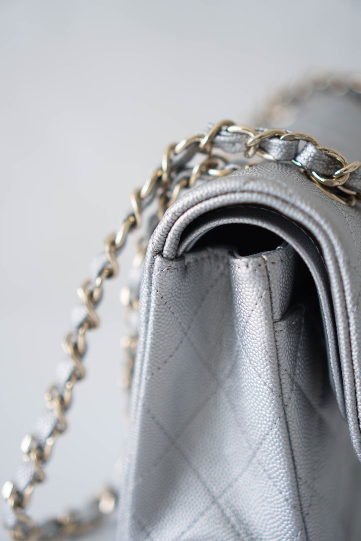 CC Classic Medium Double Flap Bag – Metallic Silver Iridescent Caviar in Light Gold Hardware