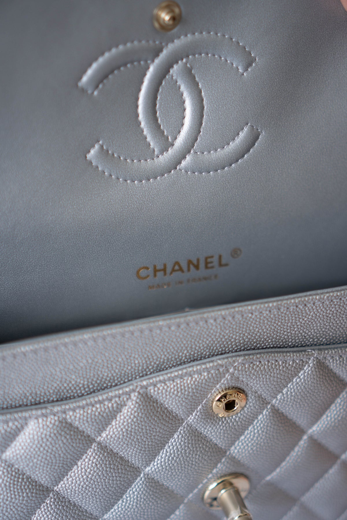 CC Classic Medium Double Flap Bag – Metallic Silver Iridescent Caviar in Light Gold Hardware