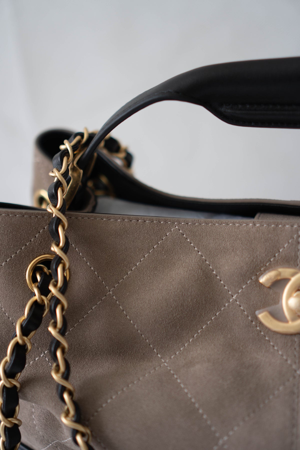 CC Large Hobo Bag – Taupe Suede & Black Calfskin