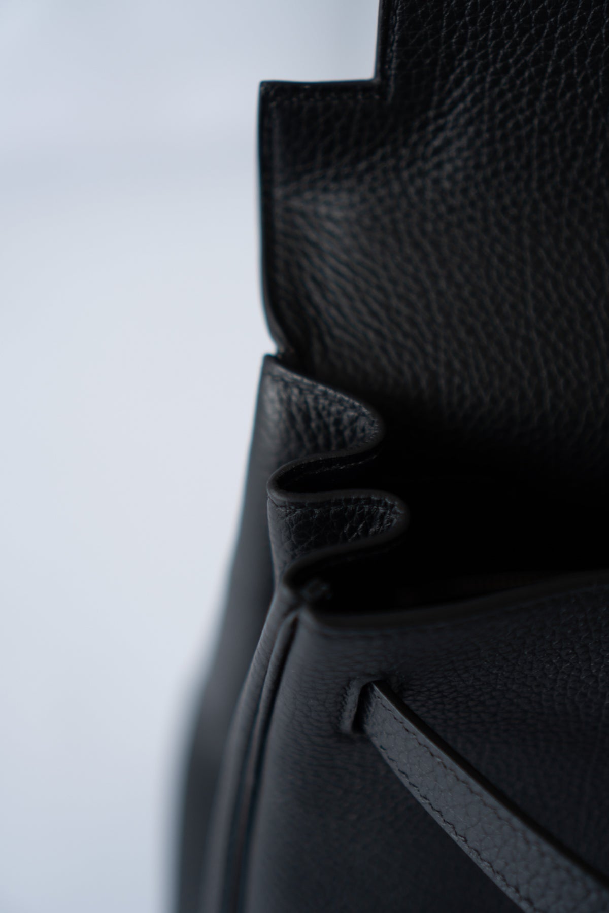 KL 28 – Black Togo with Palladium Hardware