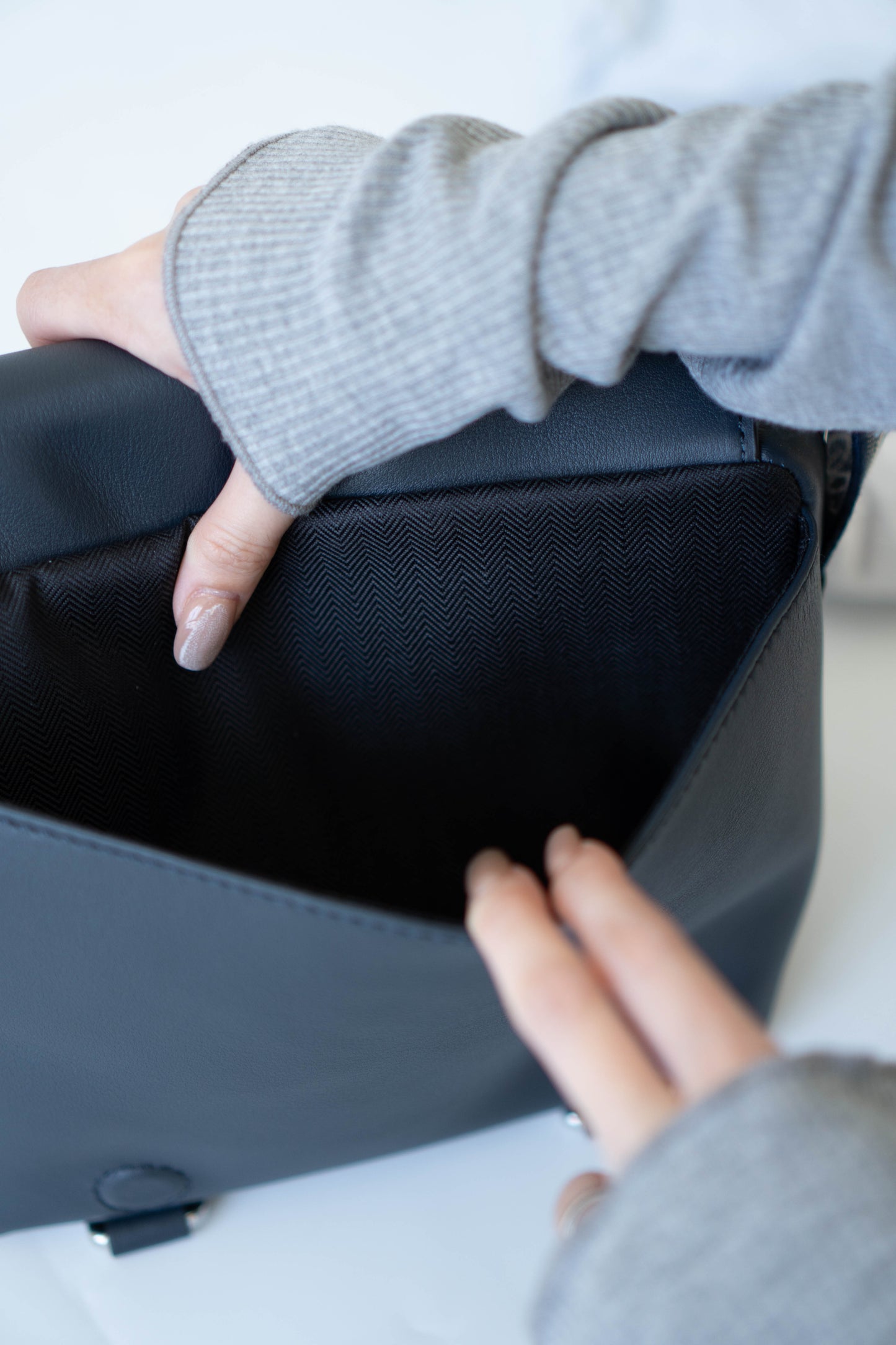 Military Messenger in Navy Blue supple Leather with Palladium Hardware
