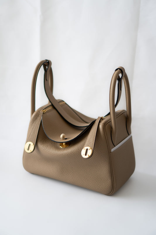 Lind 26 – Beige Marfa Clemence with Gold Hardware