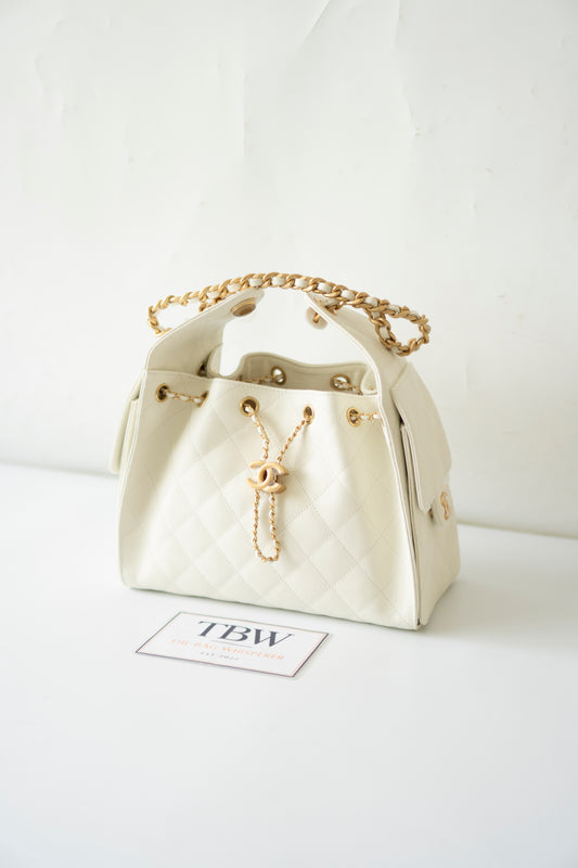 C25 Small – White Caviar Leather with Metal Drawstring Chain Strap