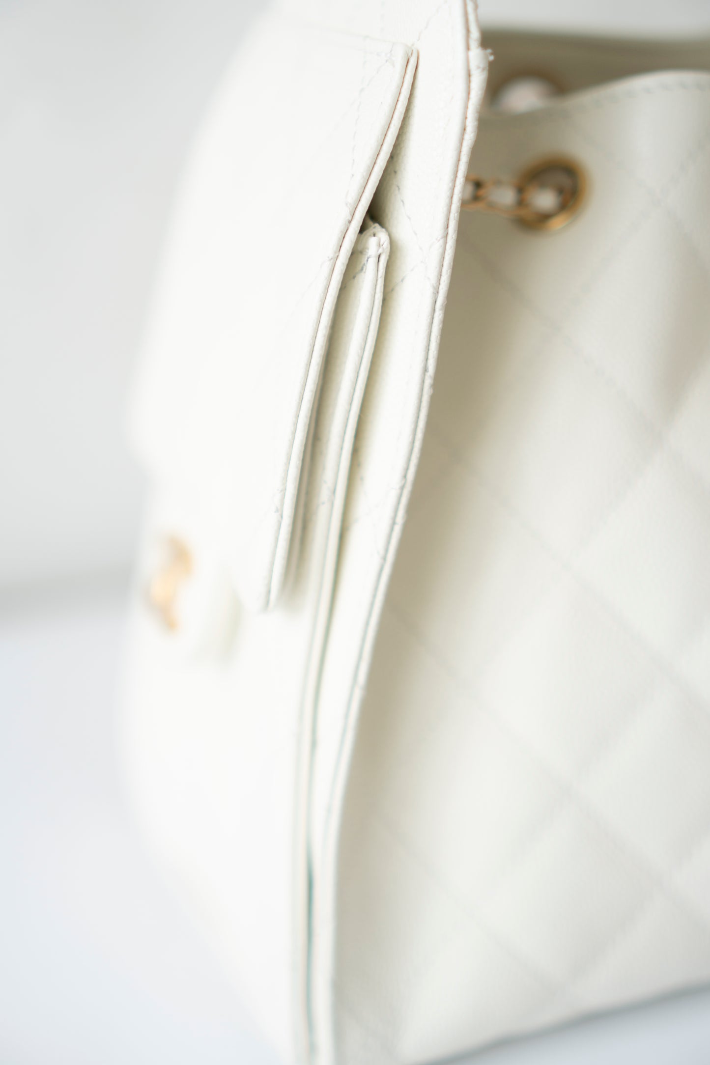 C25 Small – White Caviar Leather with Metal Drawstring Chain Strap