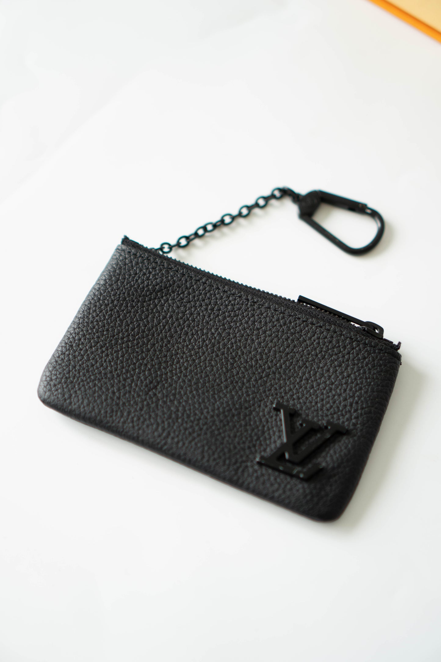 Pochette Clés Key Pouch in Aerogram Black leather with Black Hardware (Pre-Loved)