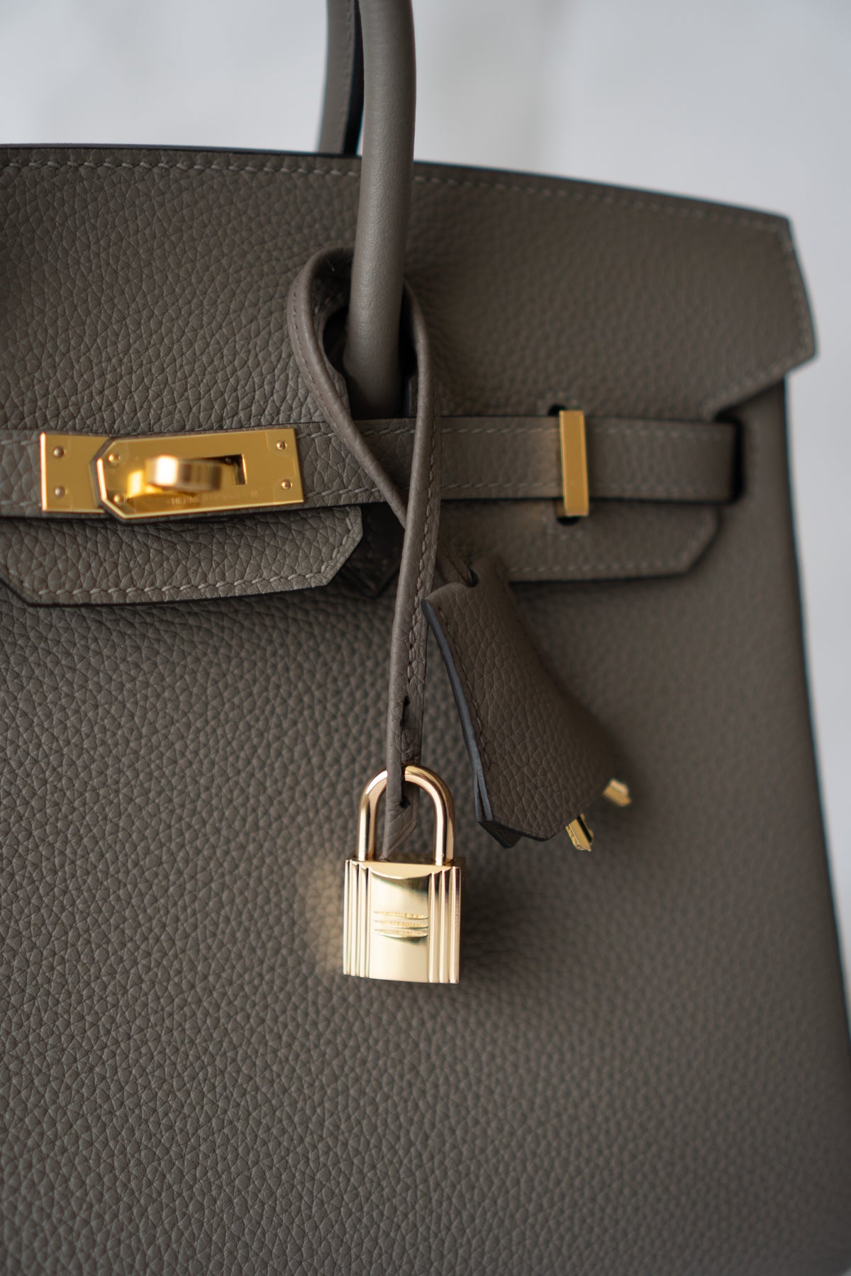 BK 25 – Gris Meyer Togo with Gold Hardware