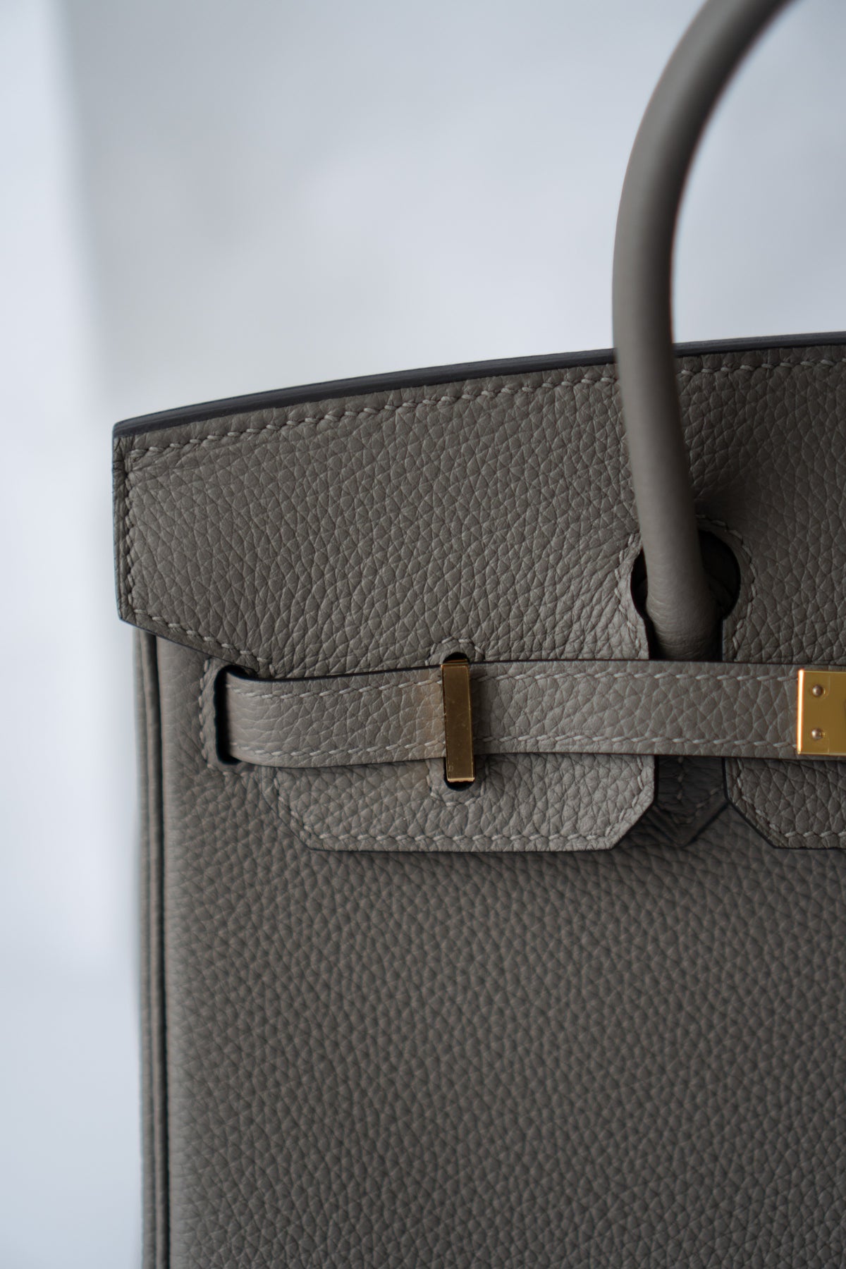 BK 25 – Gris Meyer Togo with Gold Hardware