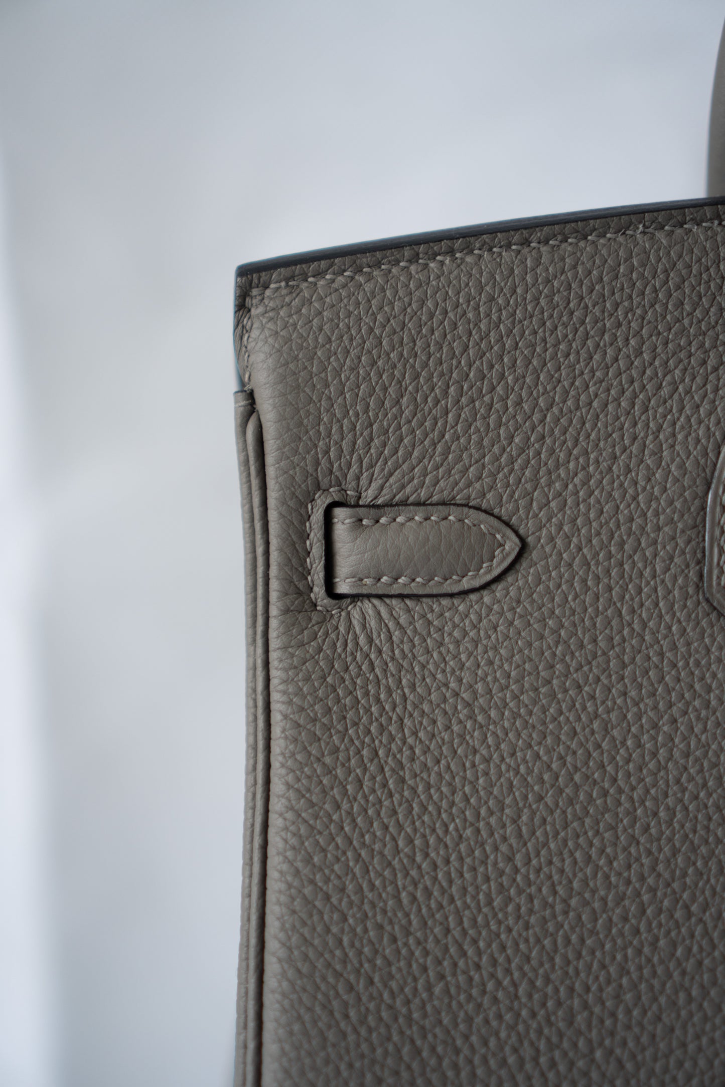 BK 25 – Gris Meyer Togo with Gold Hardware