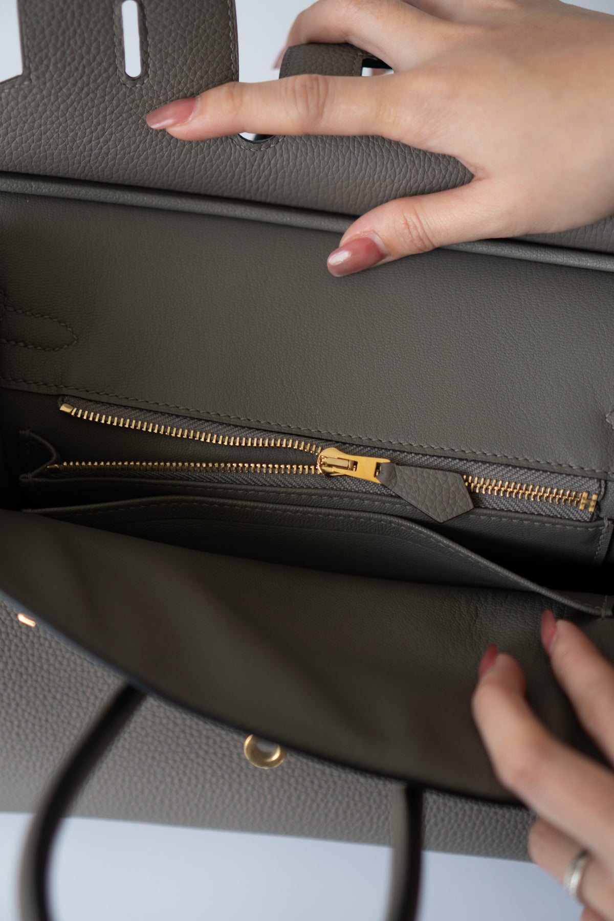 BK 25 – Gris Meyer Togo with Gold Hardware