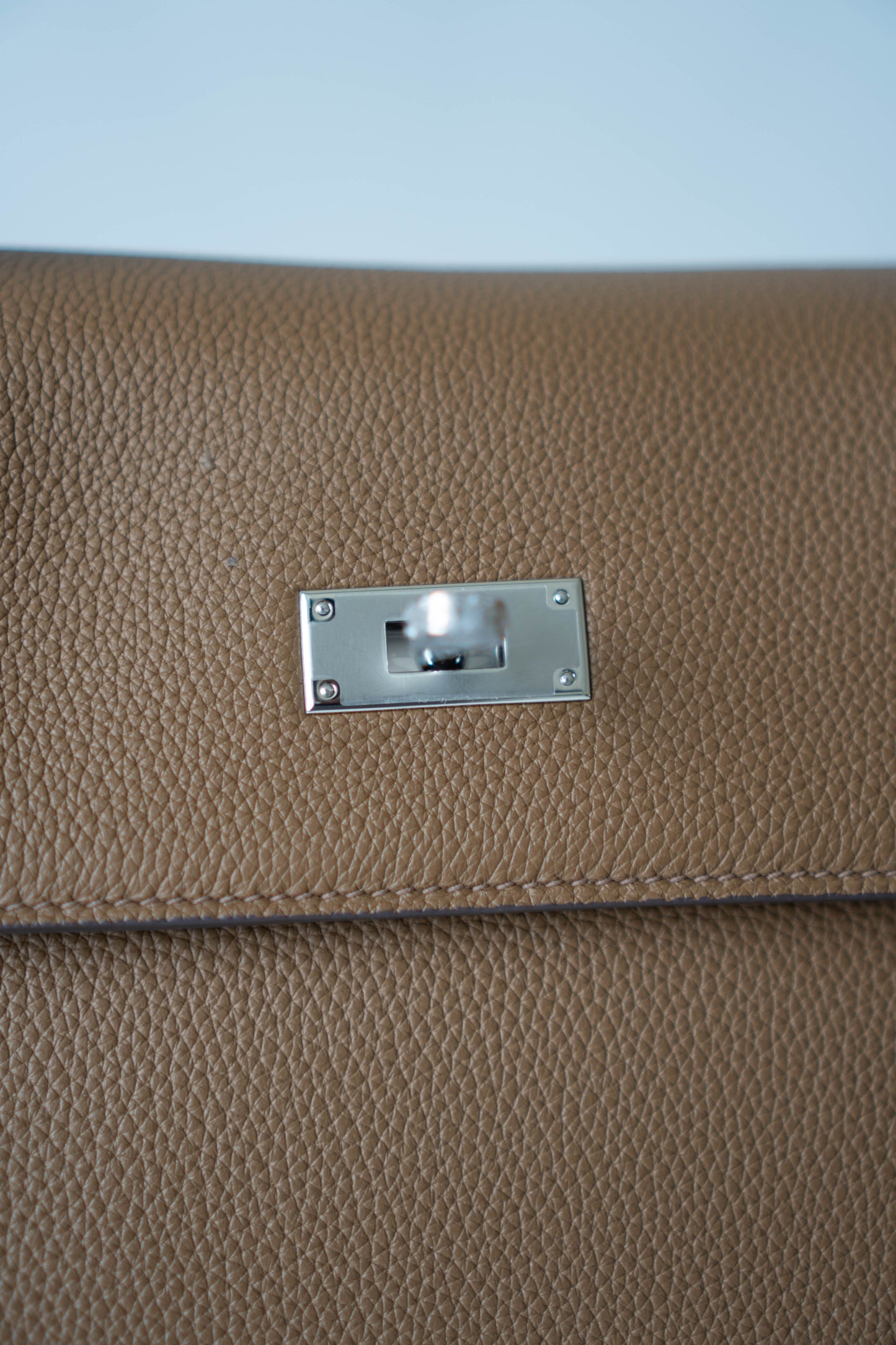 KL 42 in Alezan Togo with Palladium Hardware