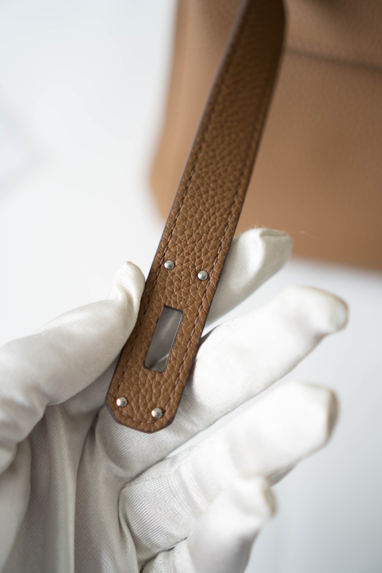 KL 42 in Alezan Togo with Palladium Hardware