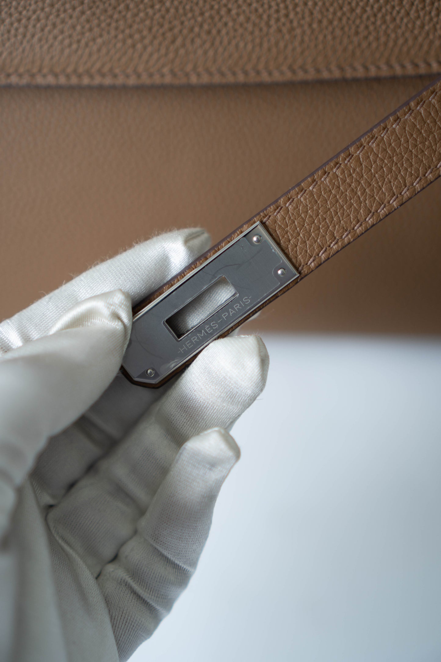 KL 42 in Alezan Togo with Palladium Hardware