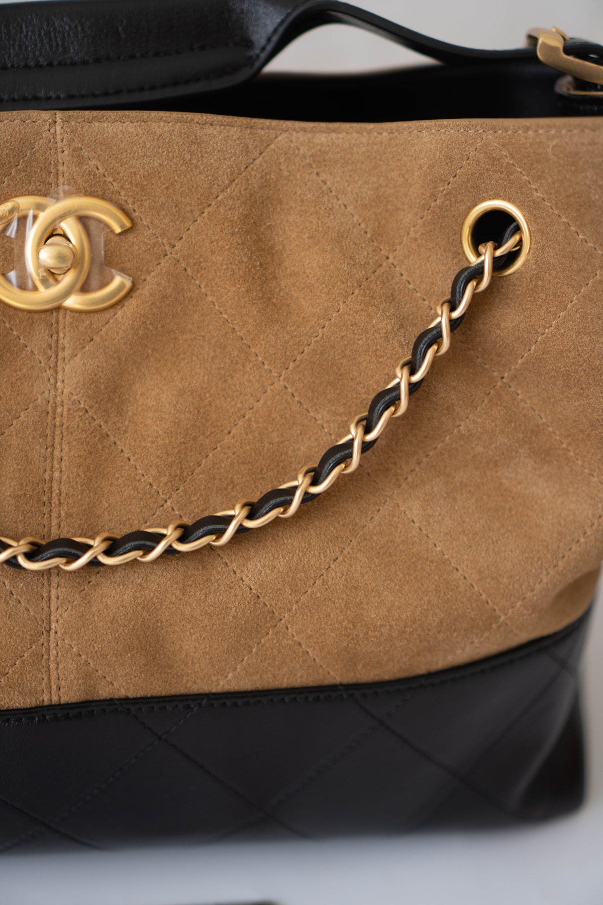 CC Large Hobo Bag – Tan Suede &amp; Black Calfskin