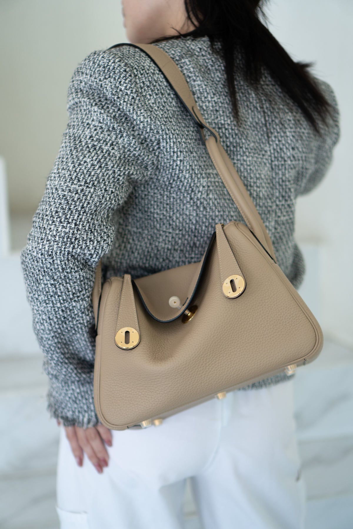 Lind 26 – Beige Marfa Clemence with Gold Hardware