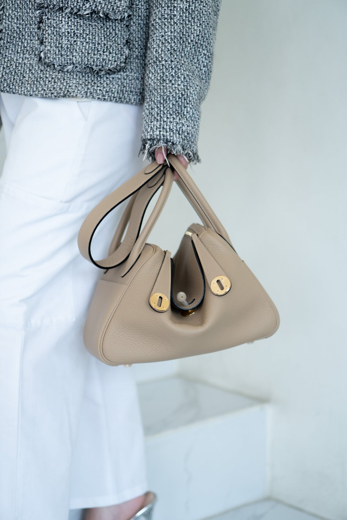 Lind 26 – Beige Marfa Clemence with Gold Hardware