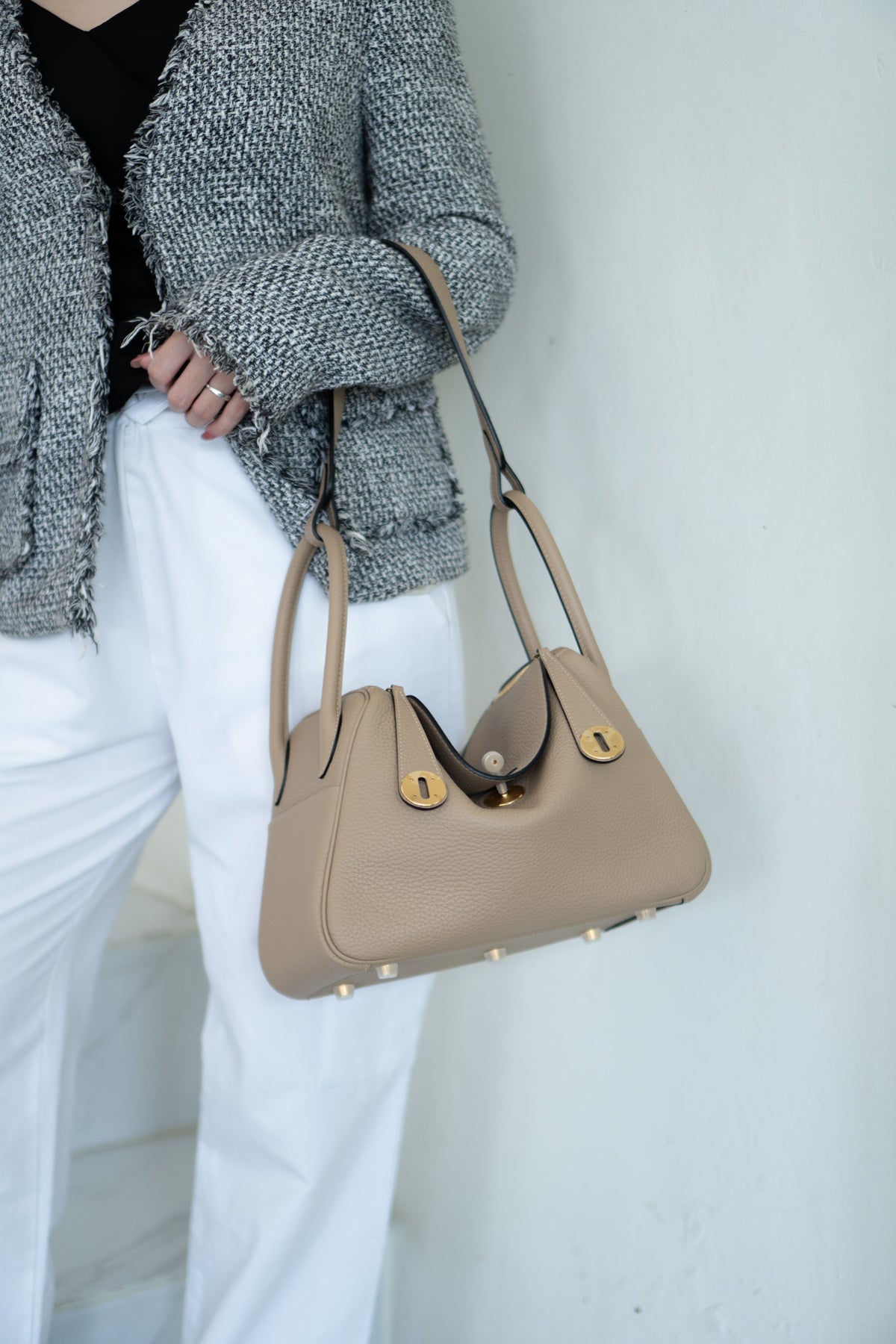 Lind 26 – Beige Marfa Clemence with Gold Hardware