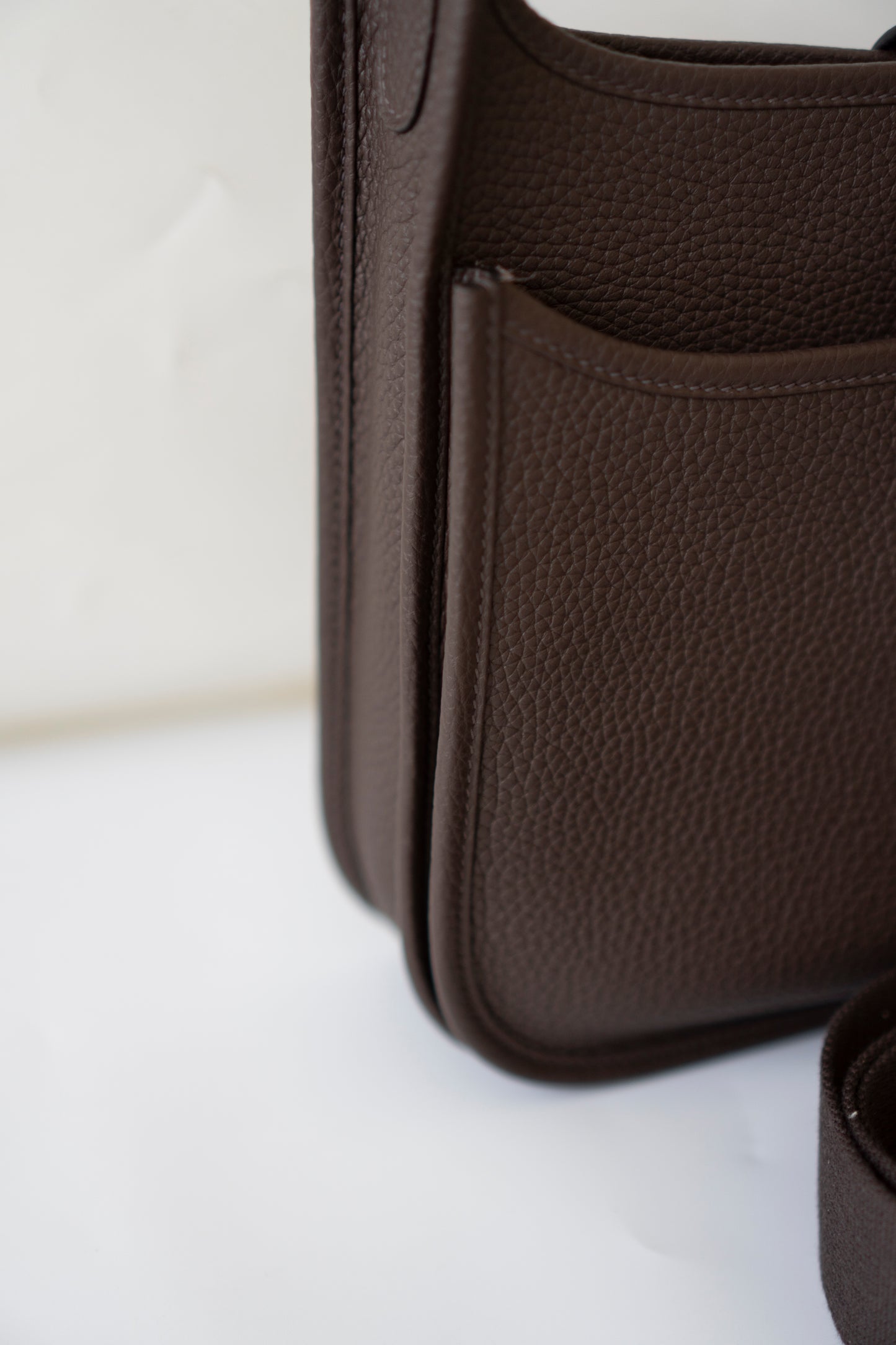 Evelyne 23 – Ebene Clemence Leather with Palladium Hardware