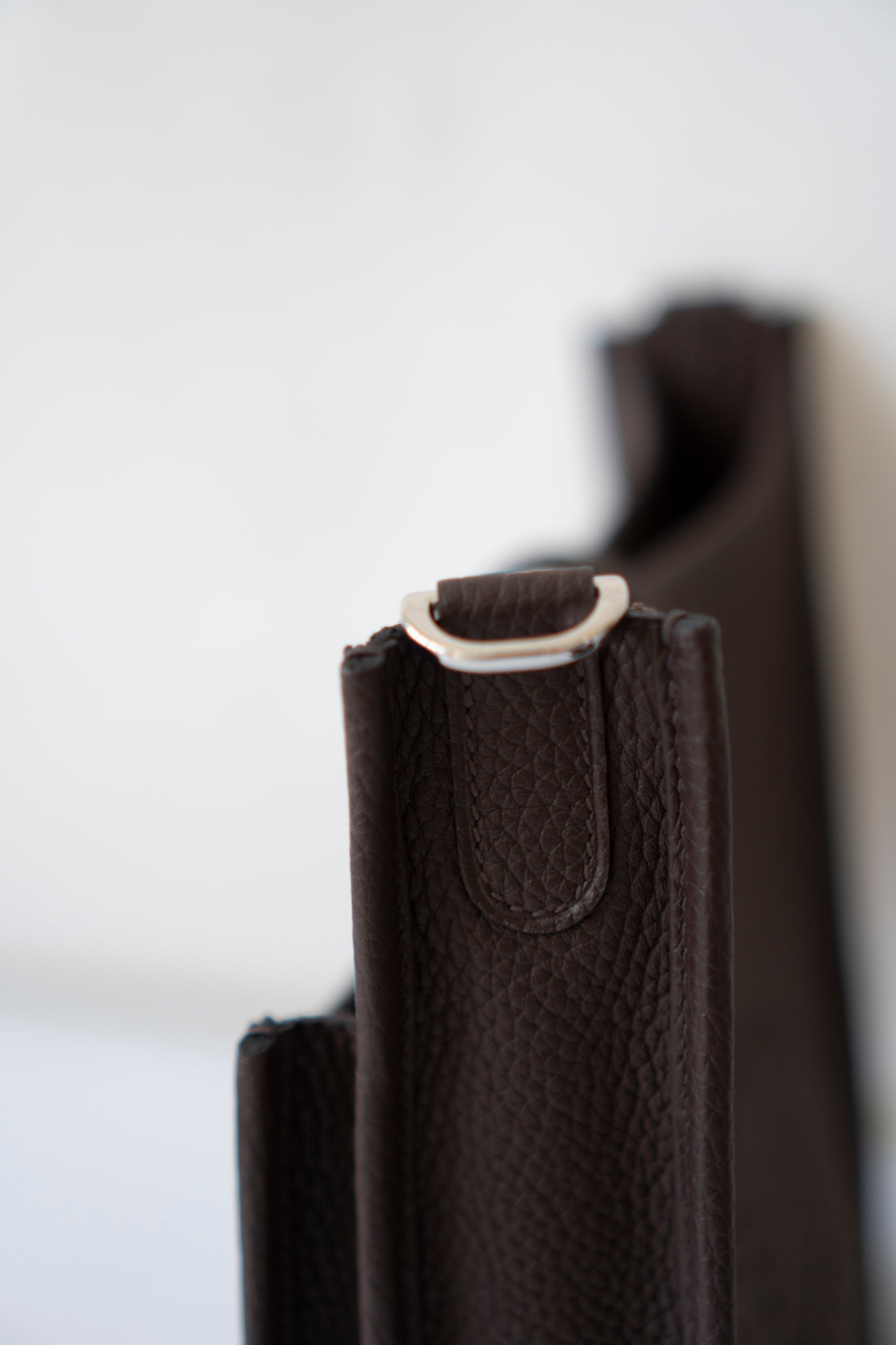 Evelyne 23 – Ebene Clemence Leather with Palladium Hardware