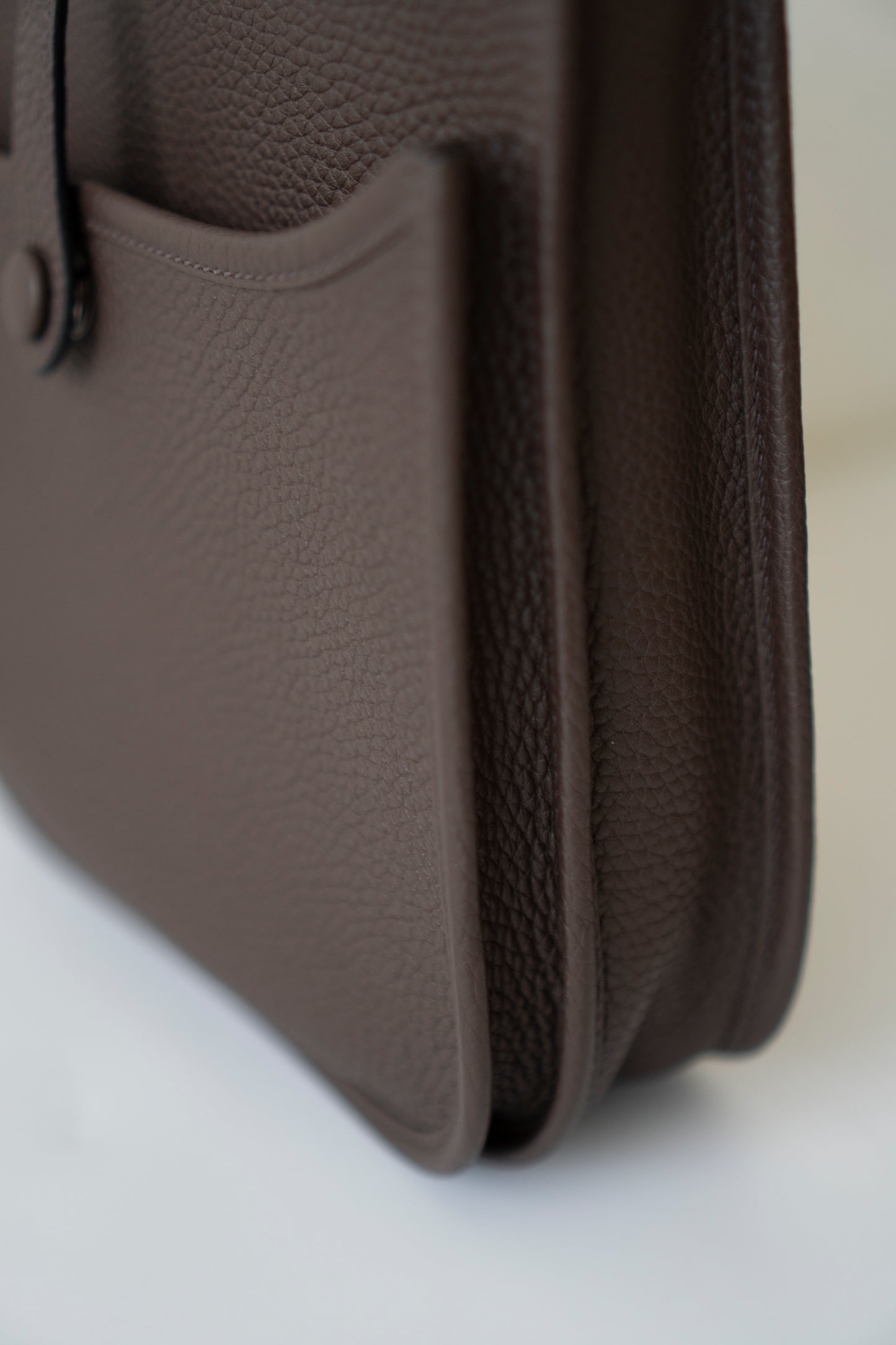 Evelyne 23 – Ebene Clemence Leather with Palladium Hardware