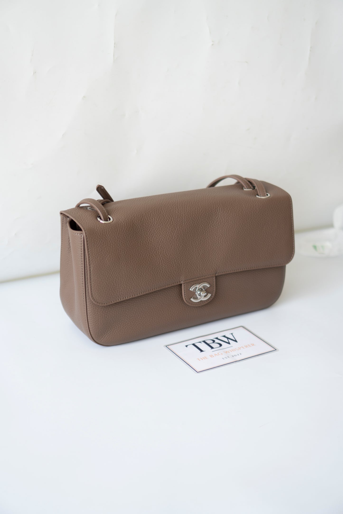 26S Souplissimo Jumbo Flap – Taupe Grained Calfskin with Silver Hardware