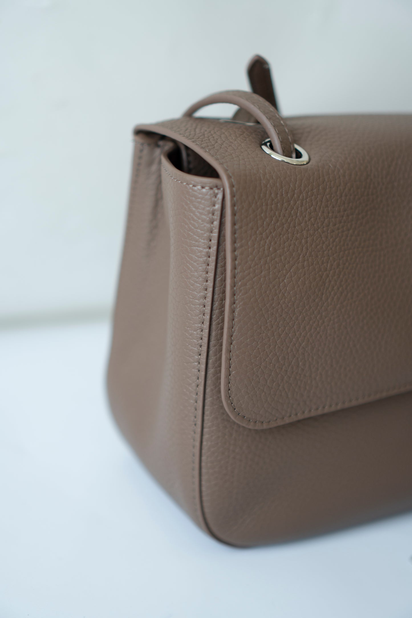 26S Souplissimo Jumbo Flap – Taupe Grained Calfskin with Silver Hardware