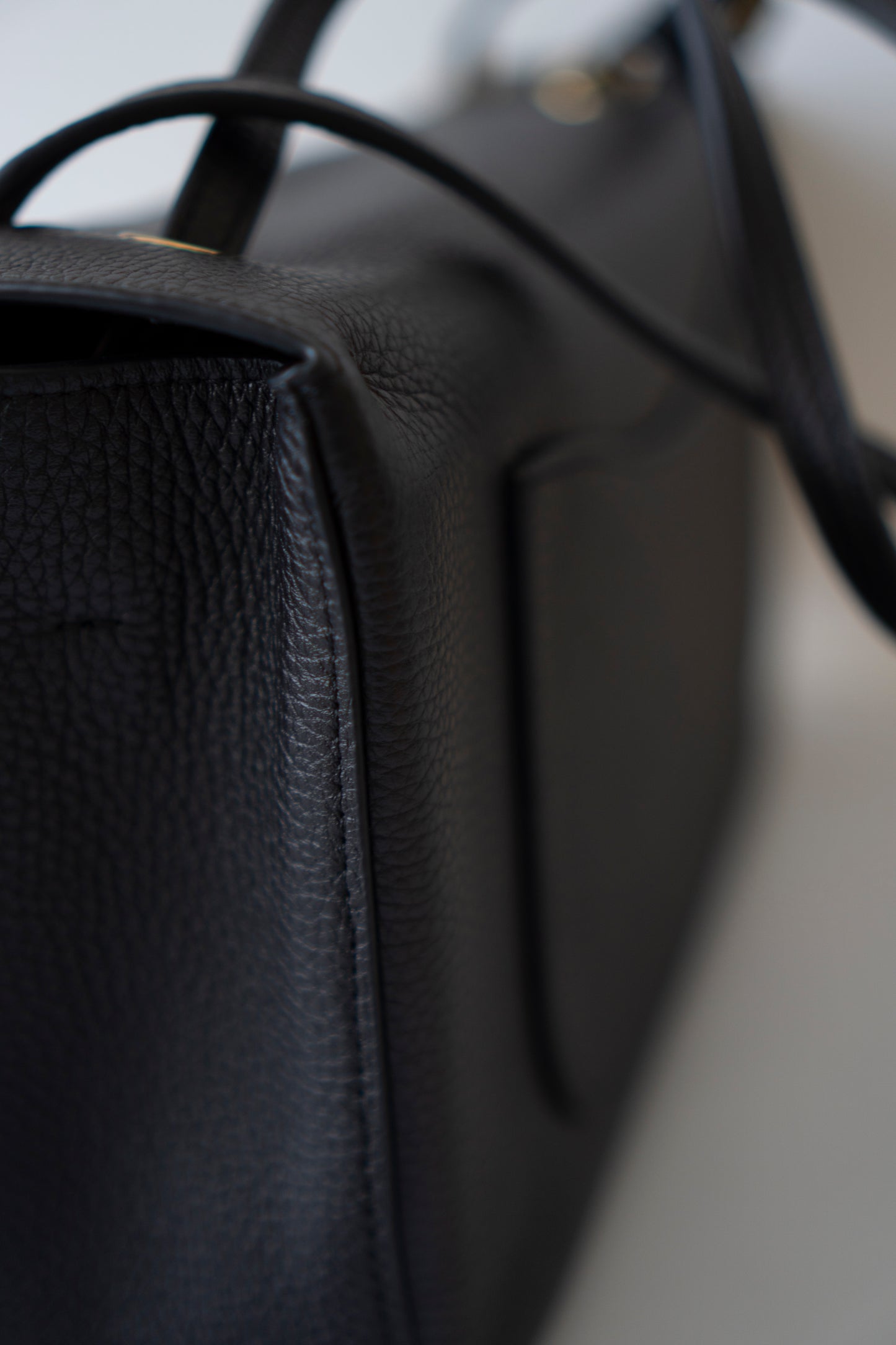 26S Souplissimo Jumbo Flap – Black Grained Calfskin with Gold Hardware
