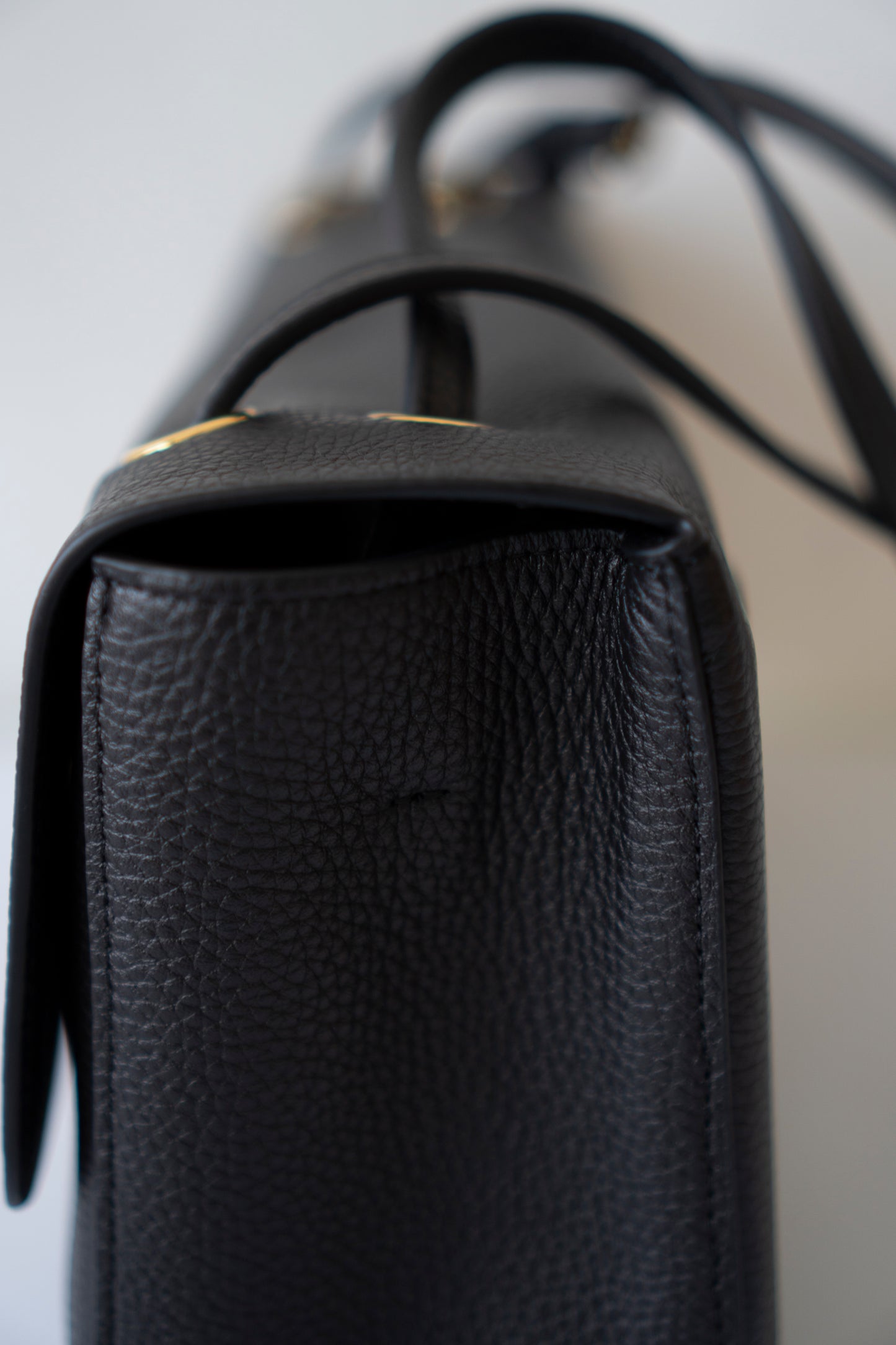 26S Souplissimo Jumbo Flap – Black Grained Calfskin with Gold Hardware