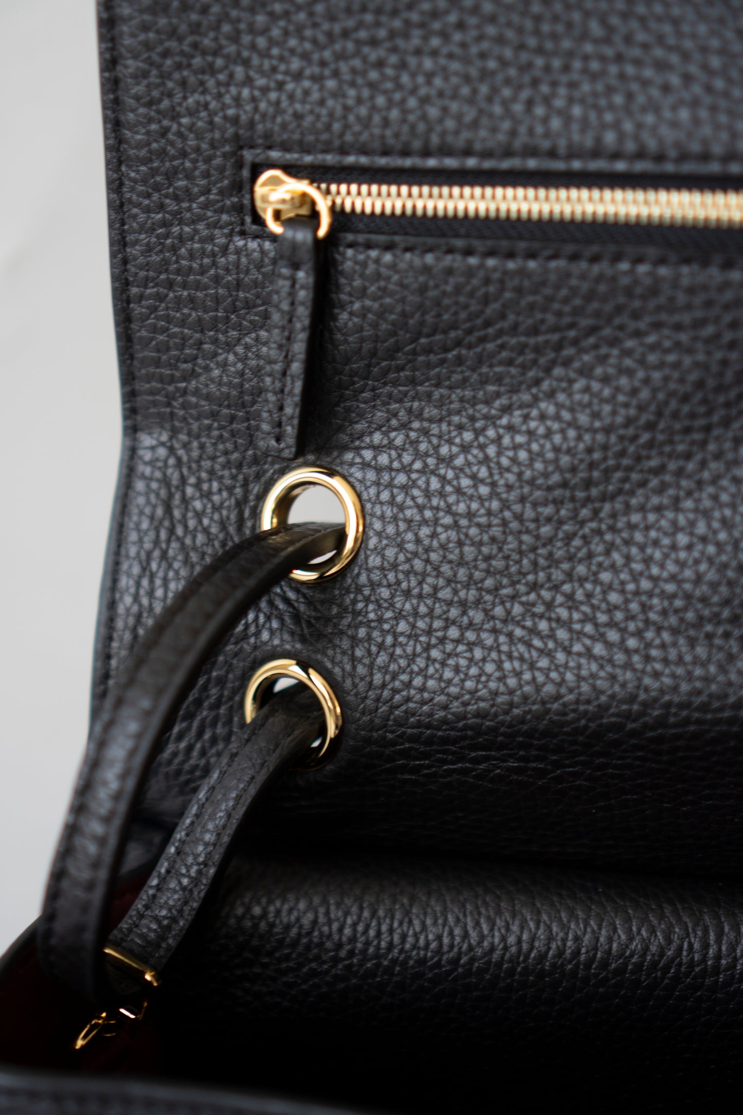 26S Souplissimo Jumbo Flap – Black Grained Calfskin with Gold Hardware