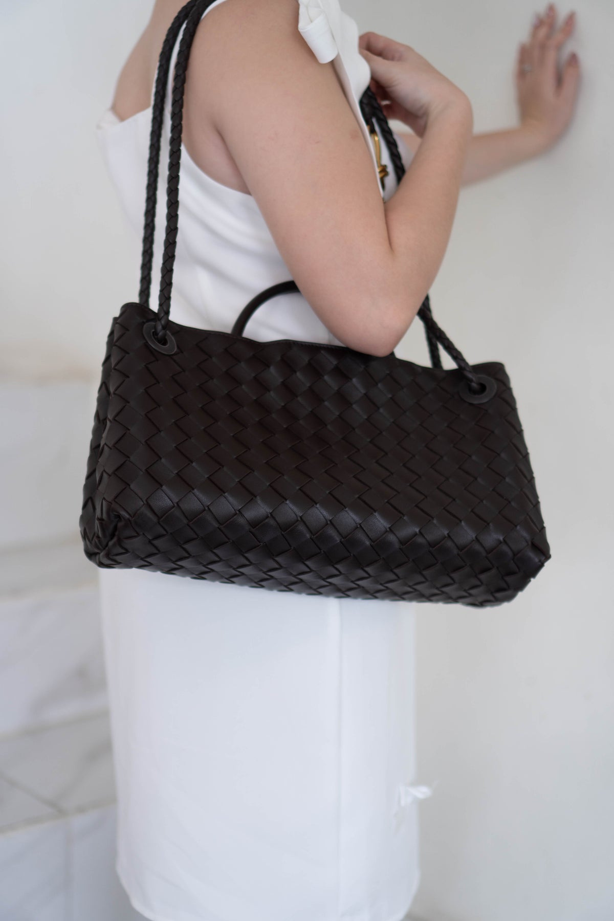 Andiamo Medium Bag – Dark Brown Intrecciato Nappa Leather