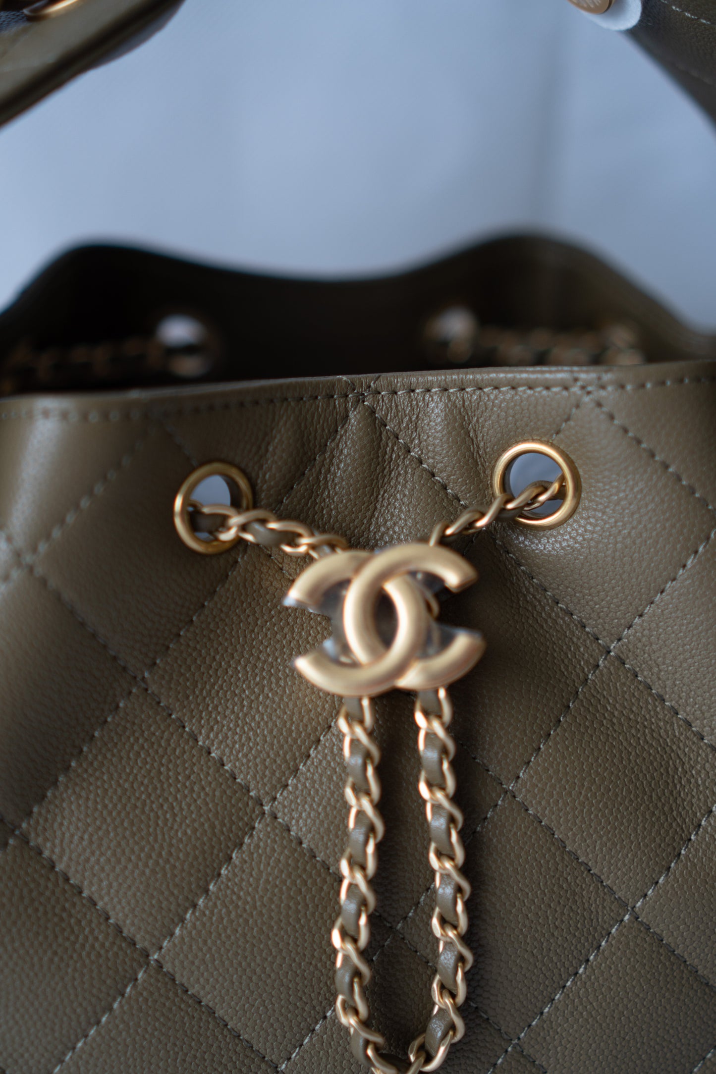 C25 Drawstring Bucket Bag – Small Khaki Green Caviar with Gold Hardware
