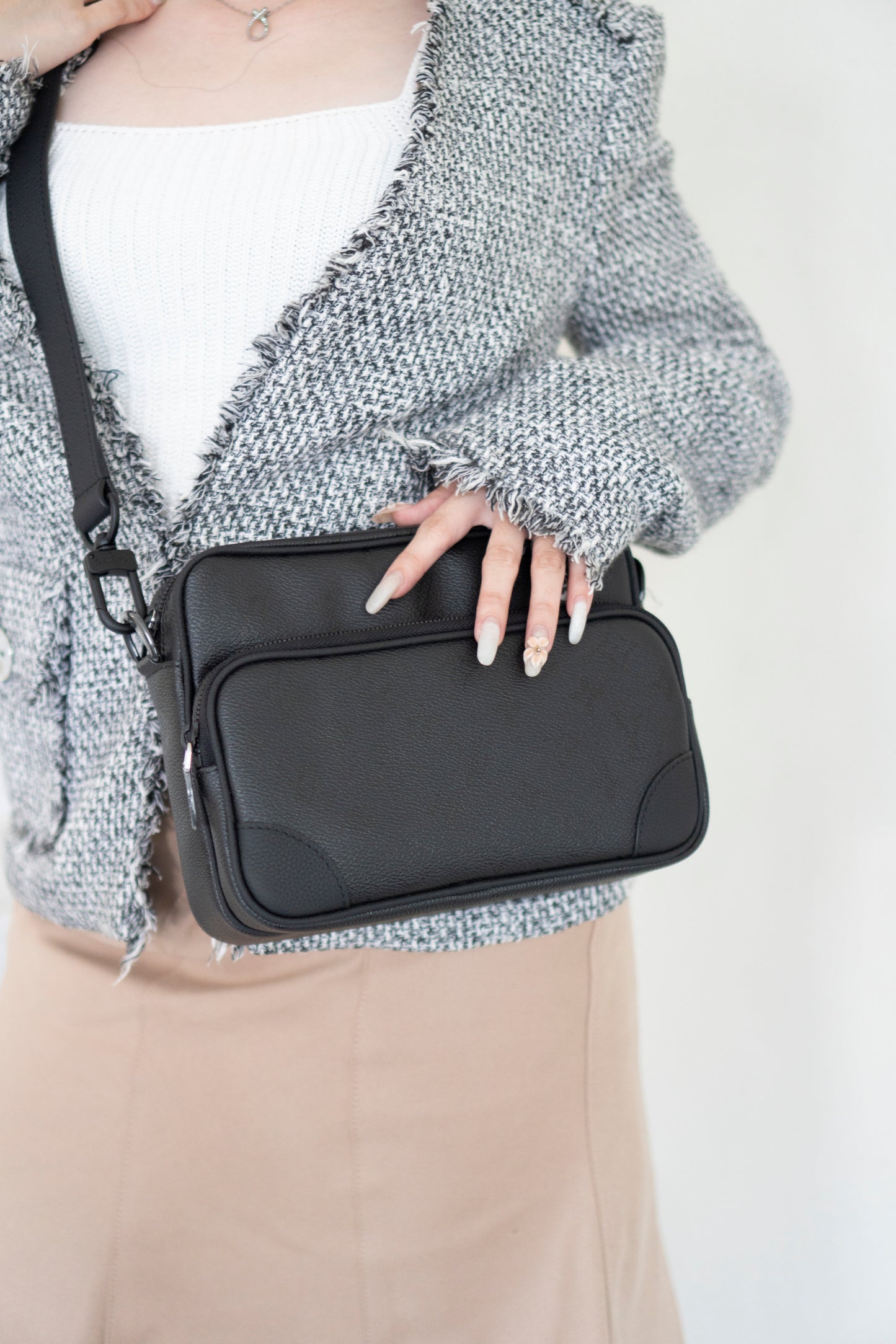 Nil Messenger Bag – Monogram Midnight Canvas