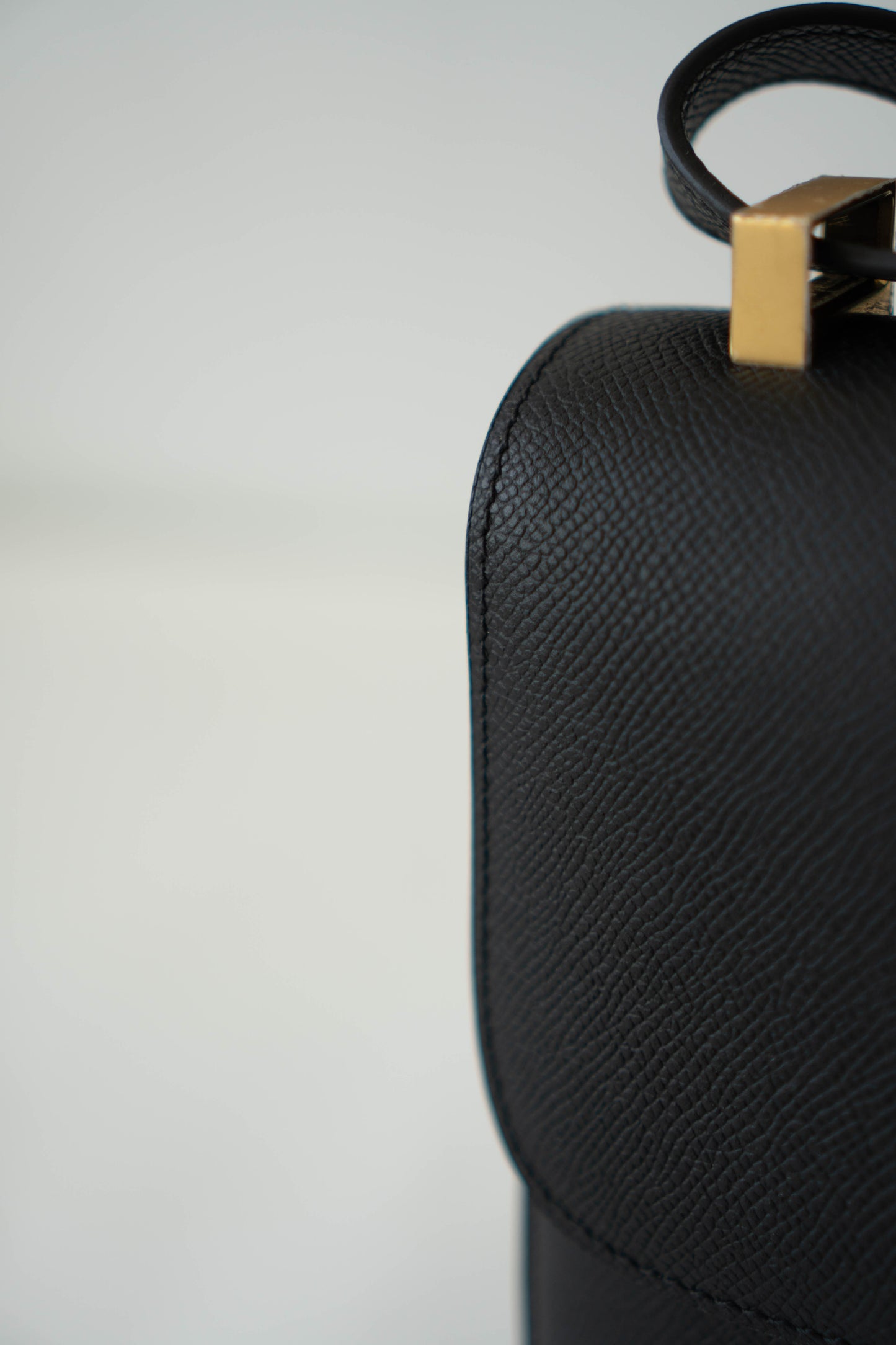 Constanc 24 Noir Epsom Calfskin with Gold Hardware