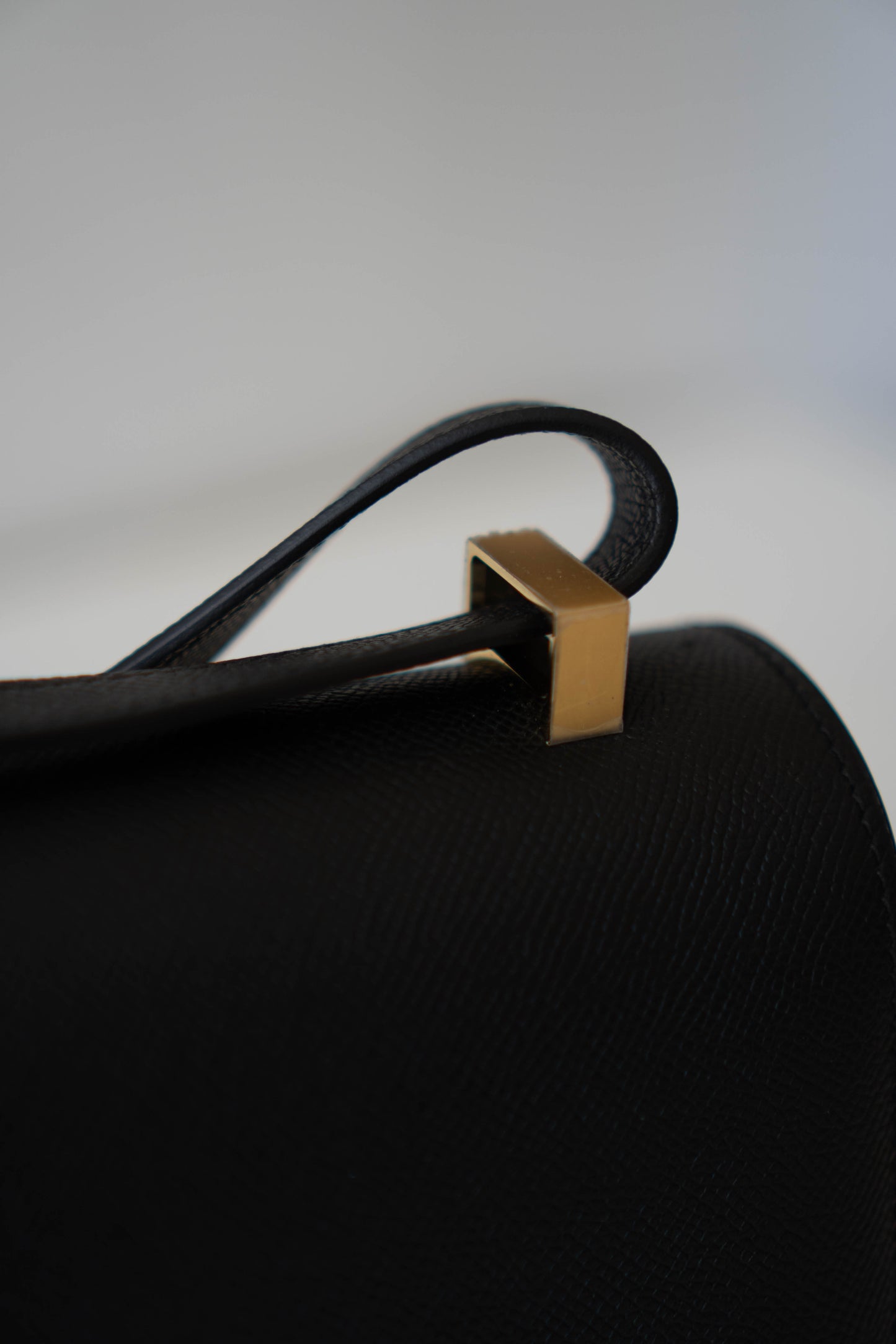 Constanc 24 Noir Epsom Calfskin with Gold Hardware